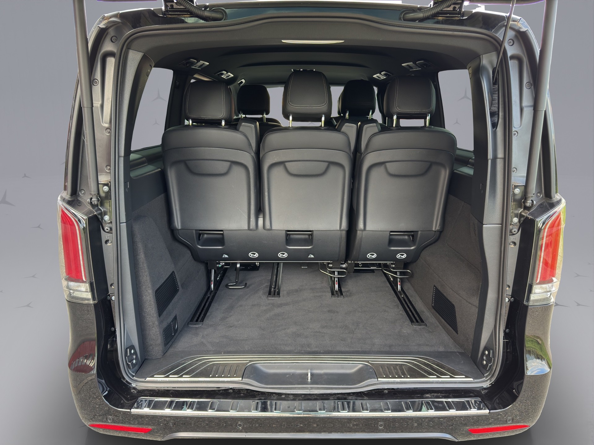 MERCEDES-BENZ V 250 d AMG Line L 4Matic - Facelift-image-18