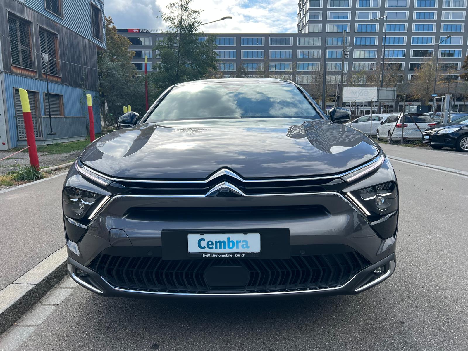 CITROEN C5 X 1.6i PHEV Shine Pack e-EAT8-image-1