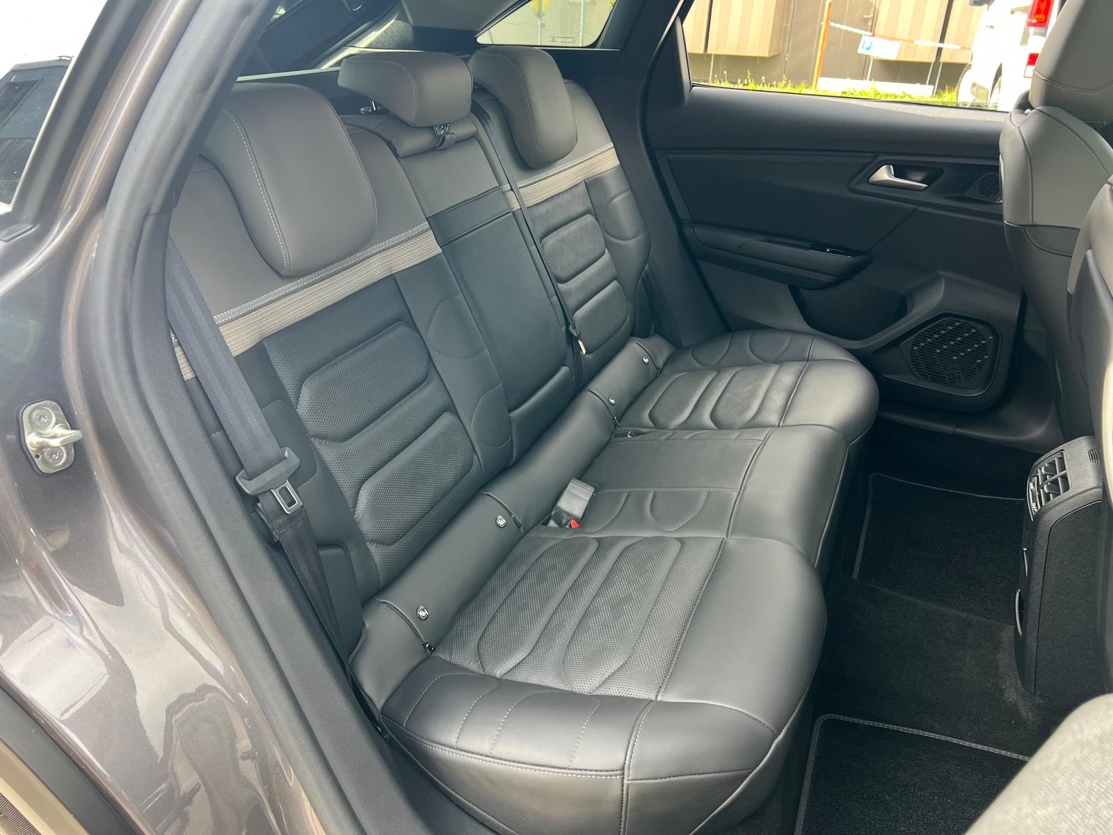 CITROEN C5 X 1.6i PHEV Shine Pack e-EAT8-image-14