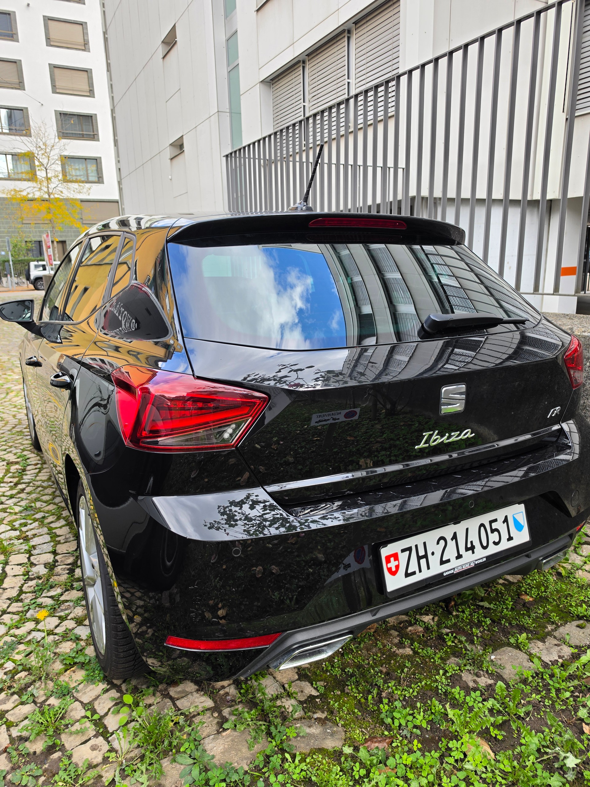 SEAT 1.0 TSI 110 FR DSG-image-1