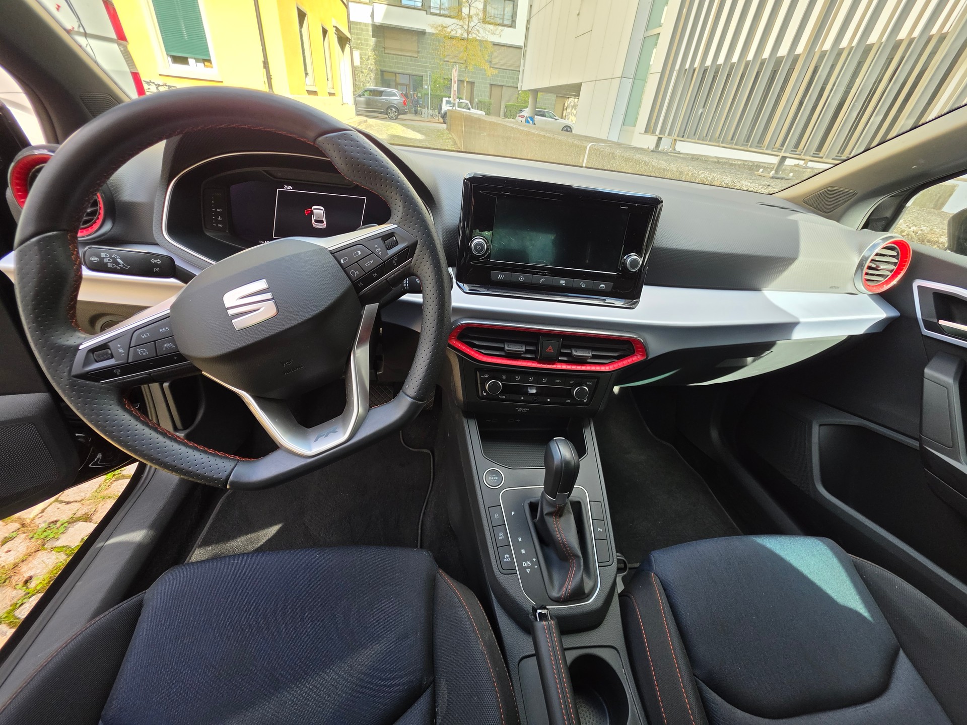 SEAT 1.0 TSI 110 FR DSG-image-2