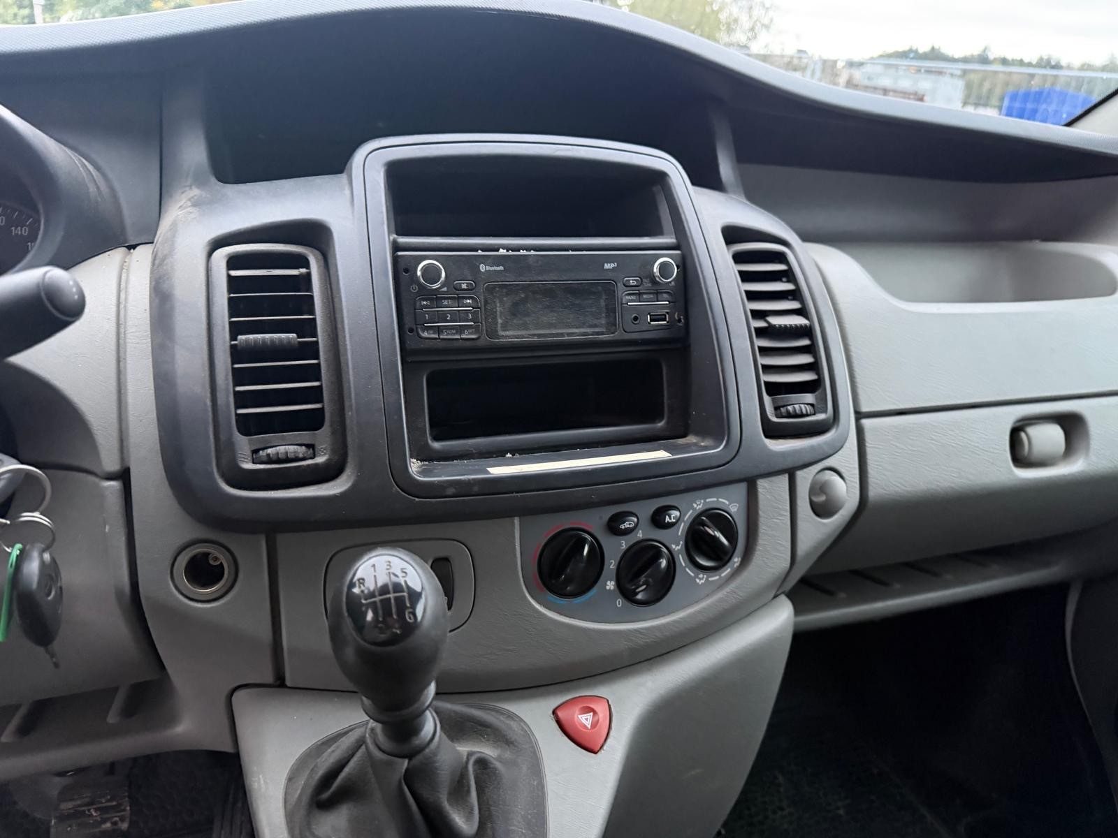 OPEL Vivaro 2.0CDTI 2.7t L1H1-image-11