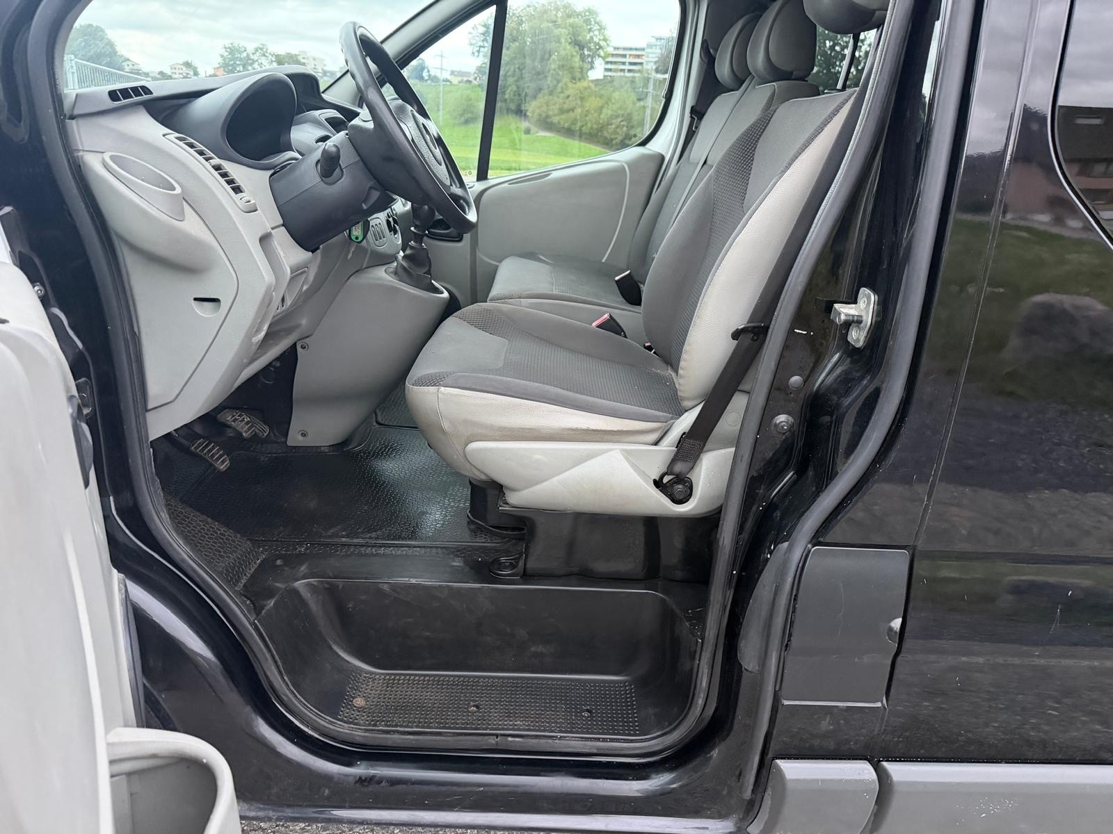 OPEL Vivaro 2.0CDTI 2.7t L1H1-image-12