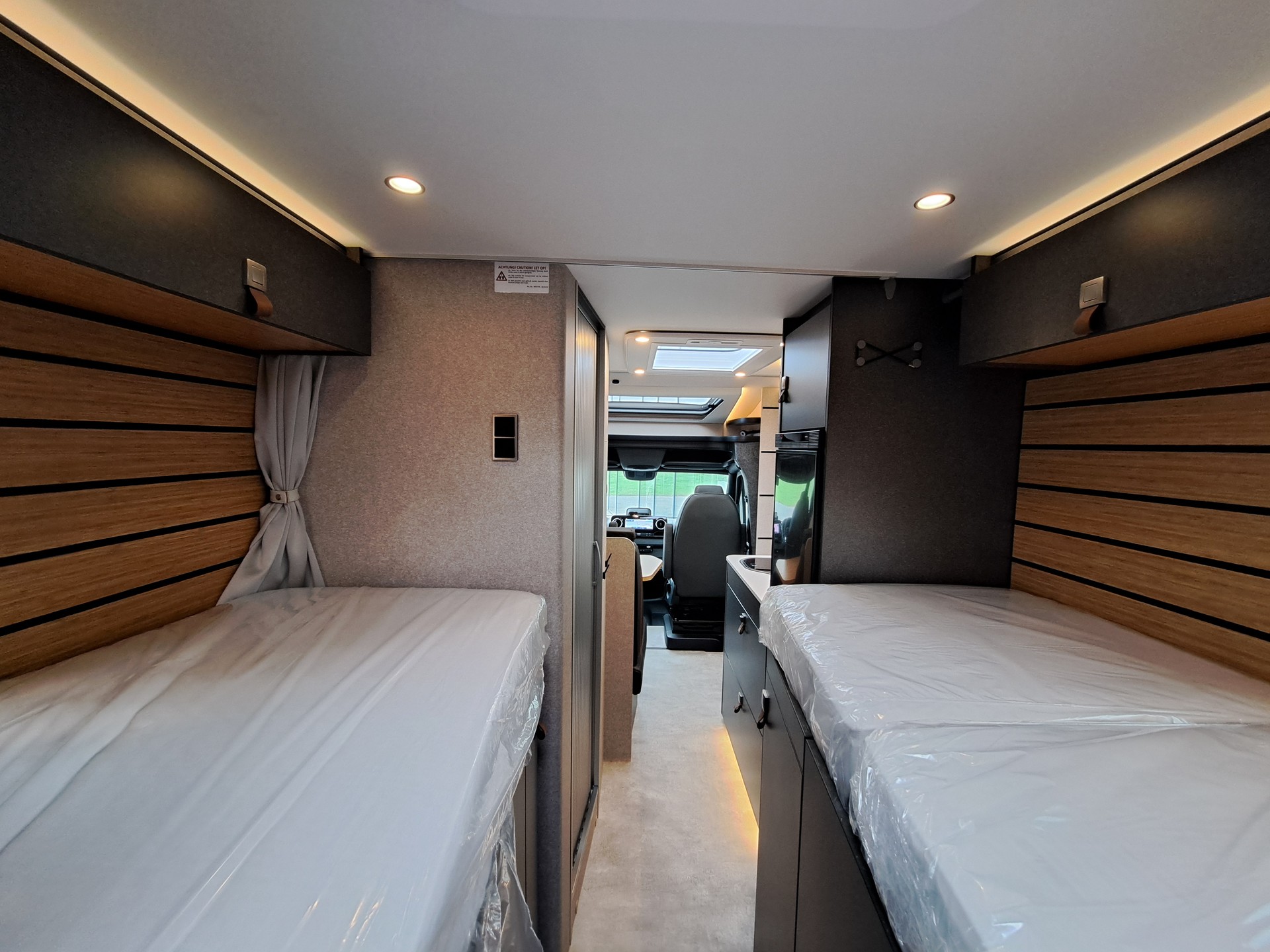 HYMER ML-T 570 Crossover-image-9