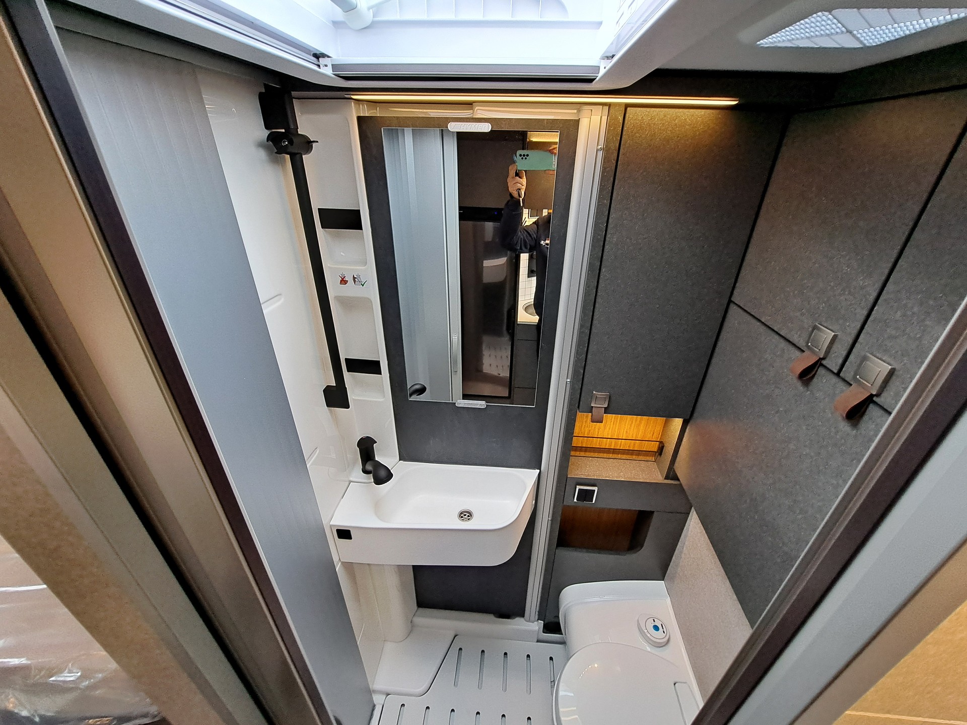 HYMER ML-T 570 Crossover-image-4