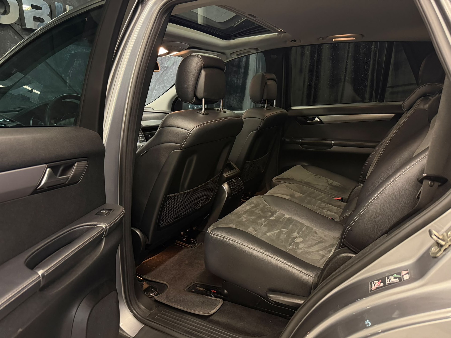 MERCEDES-BENZ R 350 CDI 4Matic 7G-Tronic-image-11