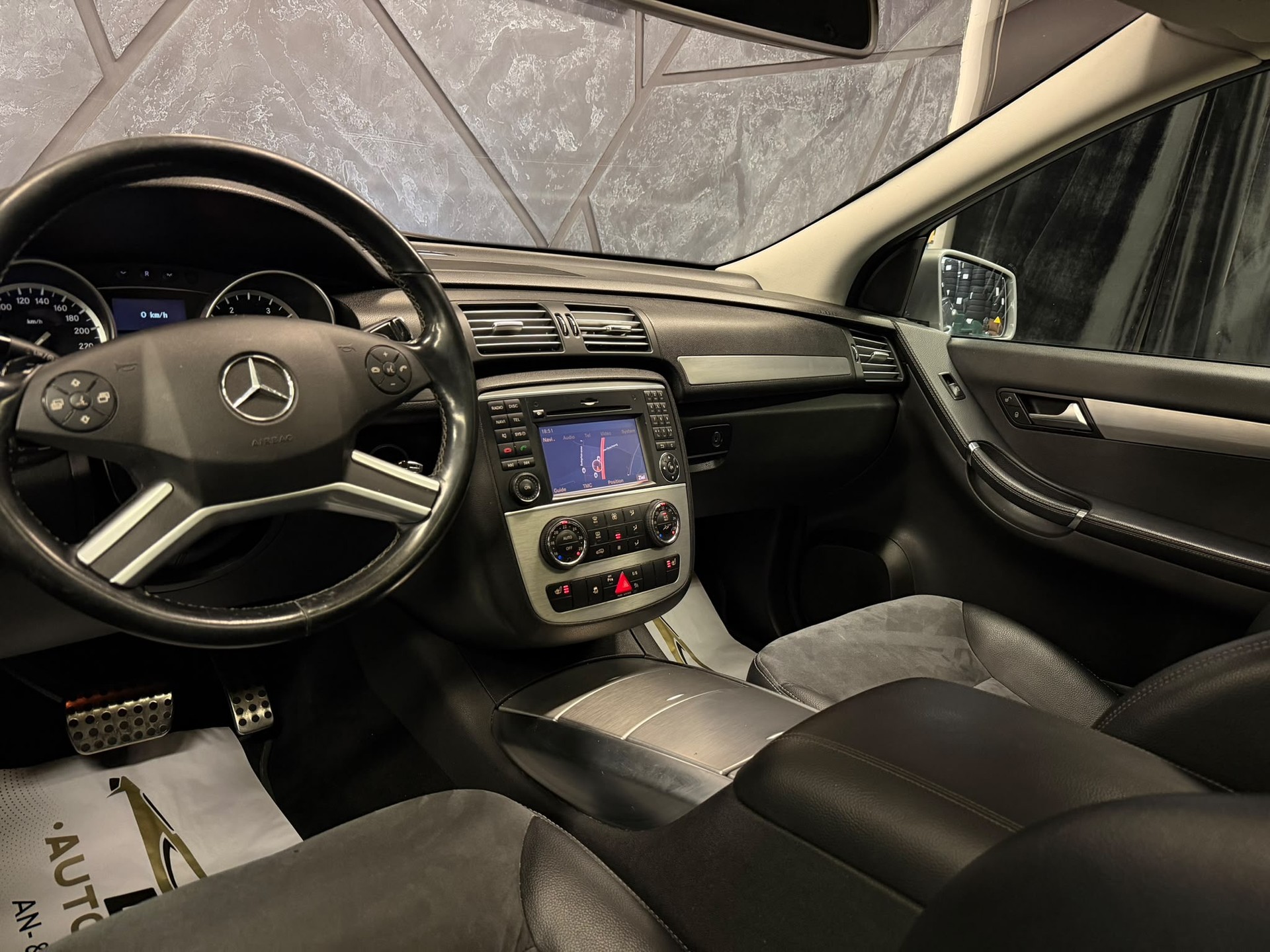 MERCEDES-BENZ R 350 CDI 4Matic 7G-Tronic-image-12