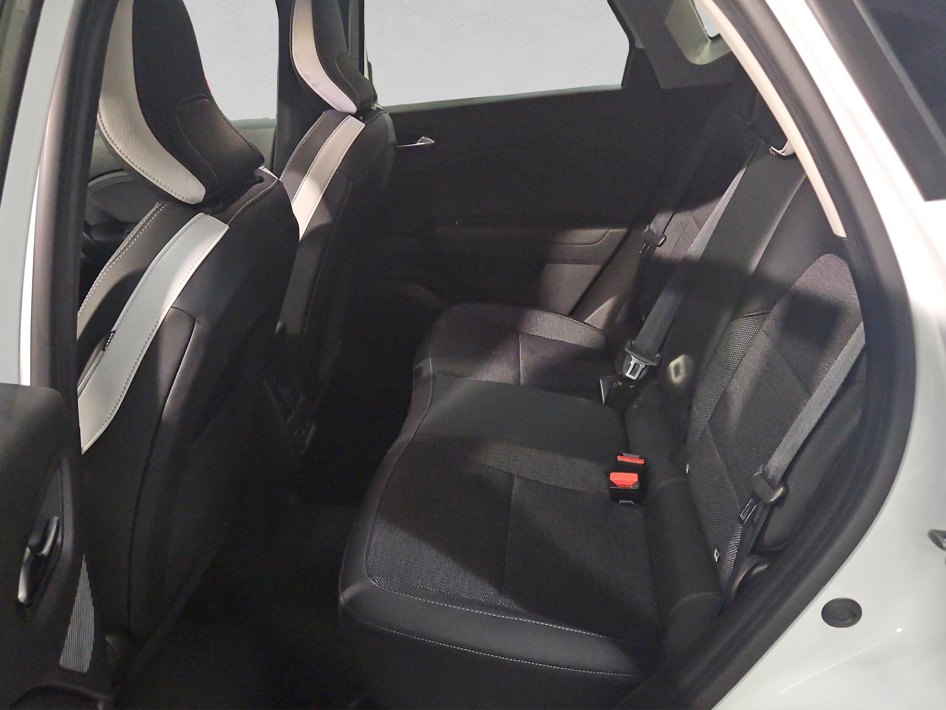 RENAULT Captur 1.6 E-Tech 145 Techno DHT-image-14