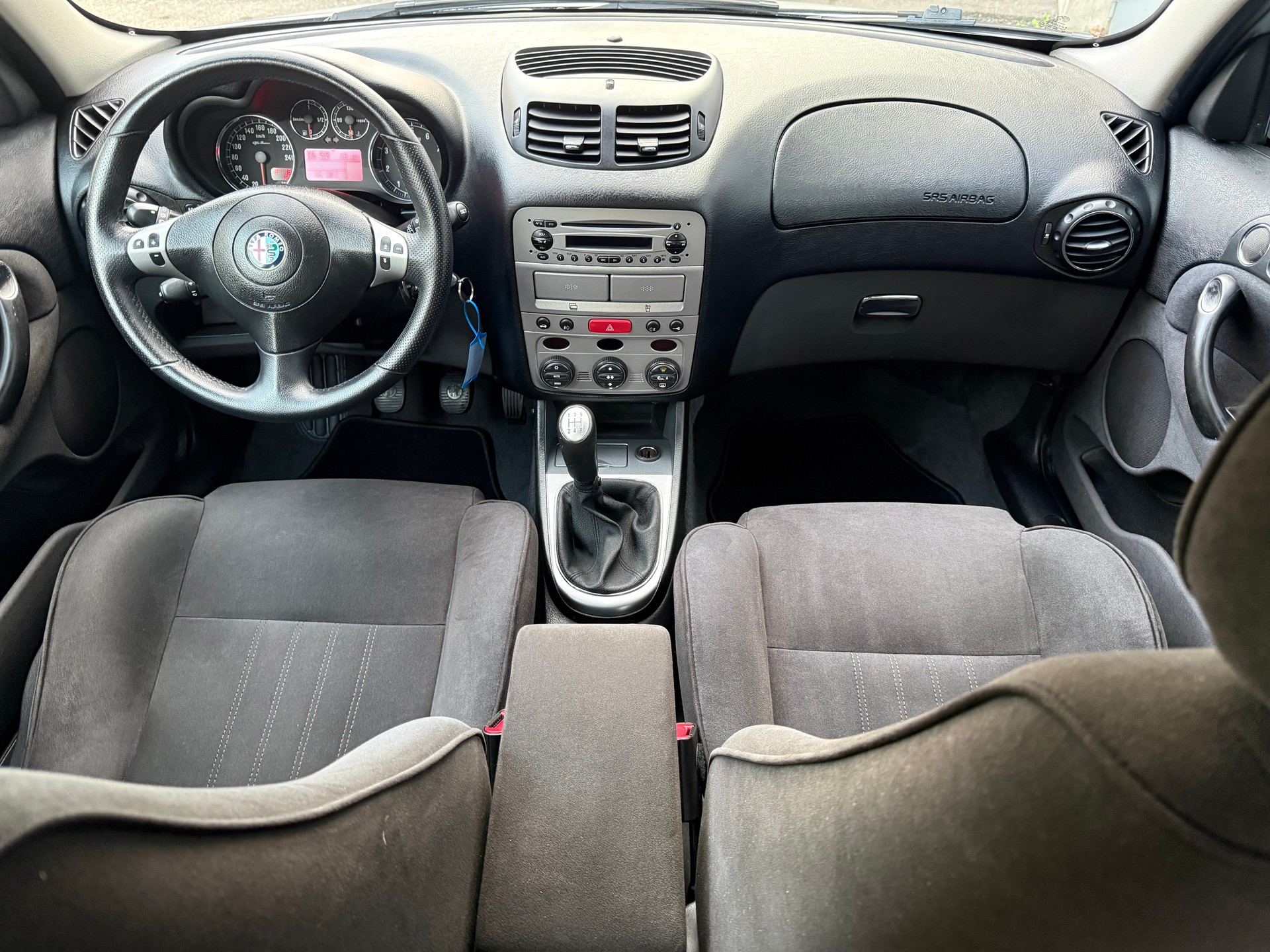 ALFA ROMEO 147 1.6 TS 16V Progression-image-9