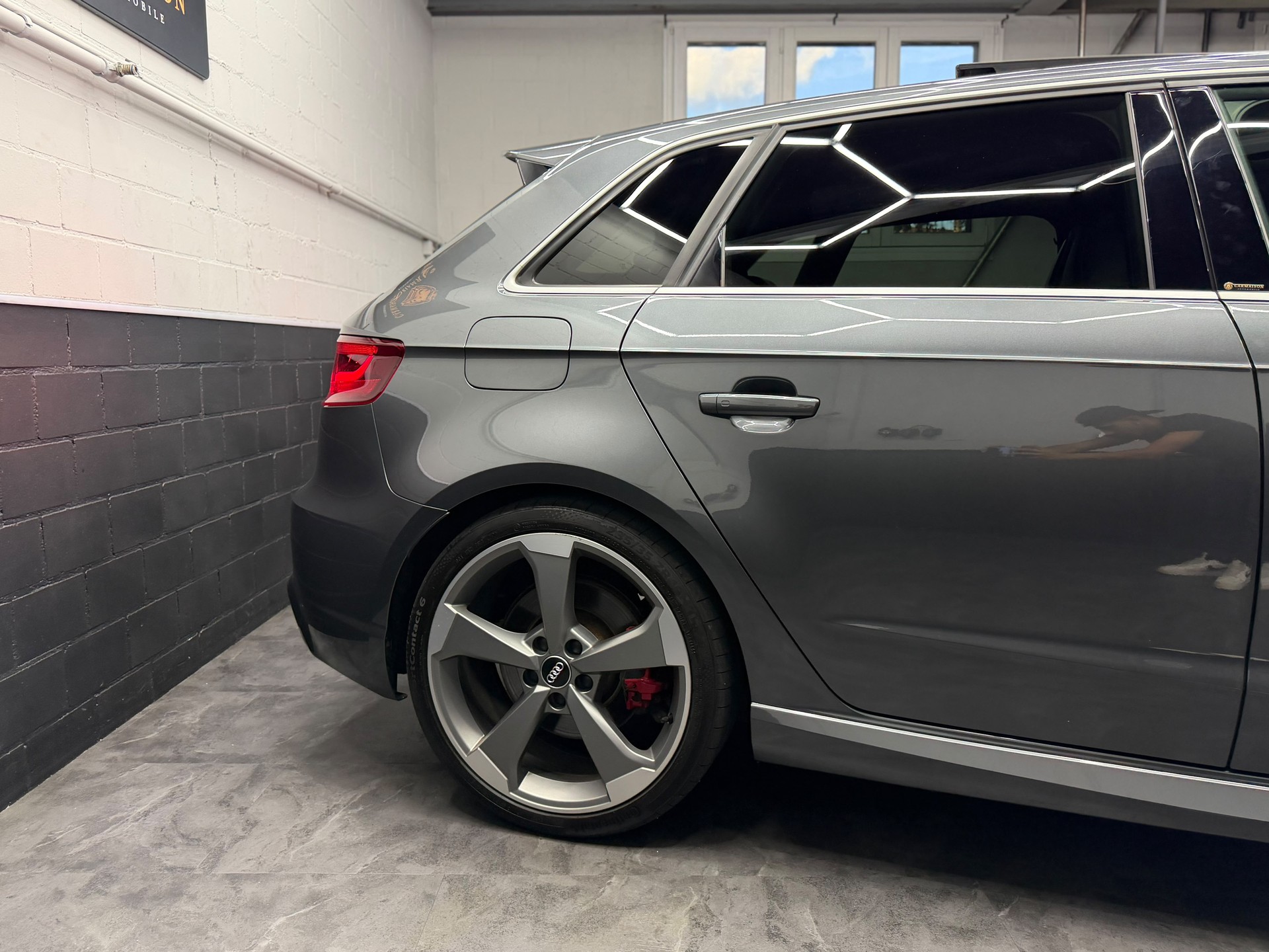 AUDI RS3 2.5 TSI quattro S-tronic | CH-Auto | Panoramadach | ACC | Ohne OPF | Rückfahrkamera | Bang & Olufsen-image-4