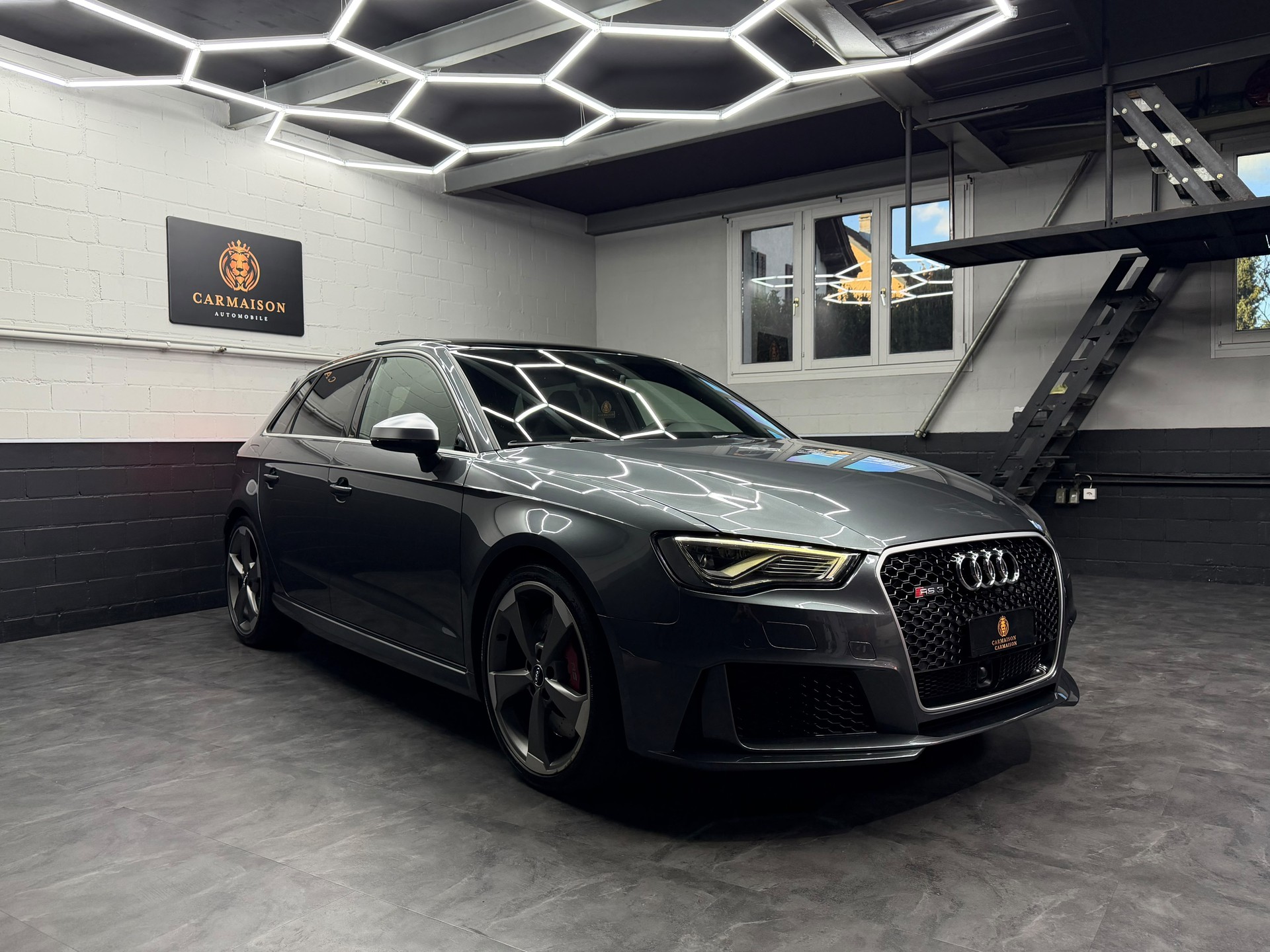 AUDI RS3 2.5 TSI quattro S-tronic | CH-Auto | Panoramadach | ACC | Ohne OPF | Rückfahrkamera | Bang & Olufsen-image-0