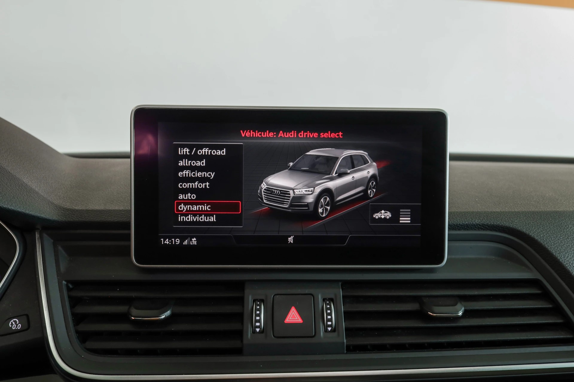 AUDI SQ5 3.0 TFSI quattro S-tronic Bang & Olufsen / Head-up / Toit panoramique-image-15
