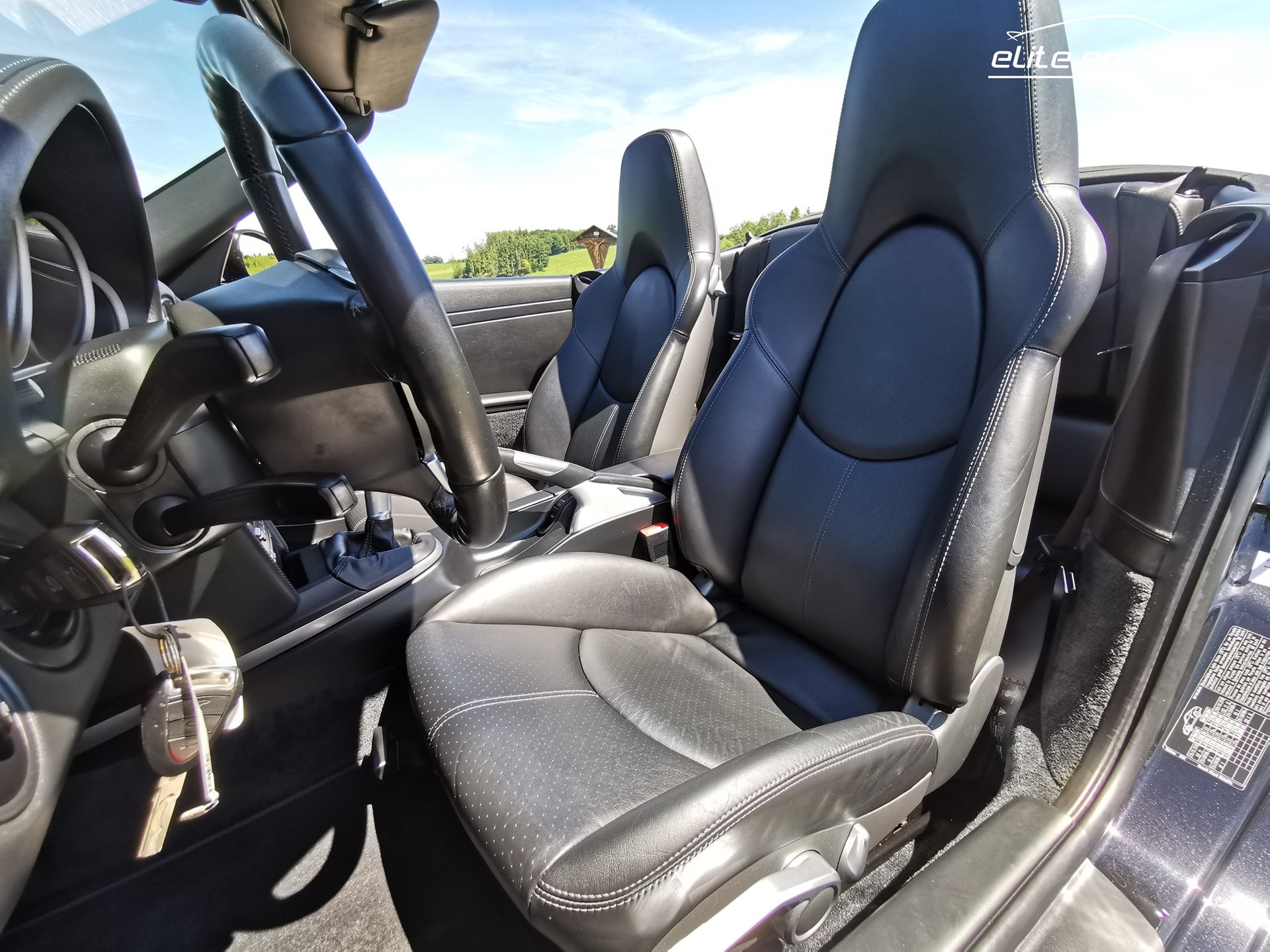 PORSCHE 911 Cabrio Turbo-image-10