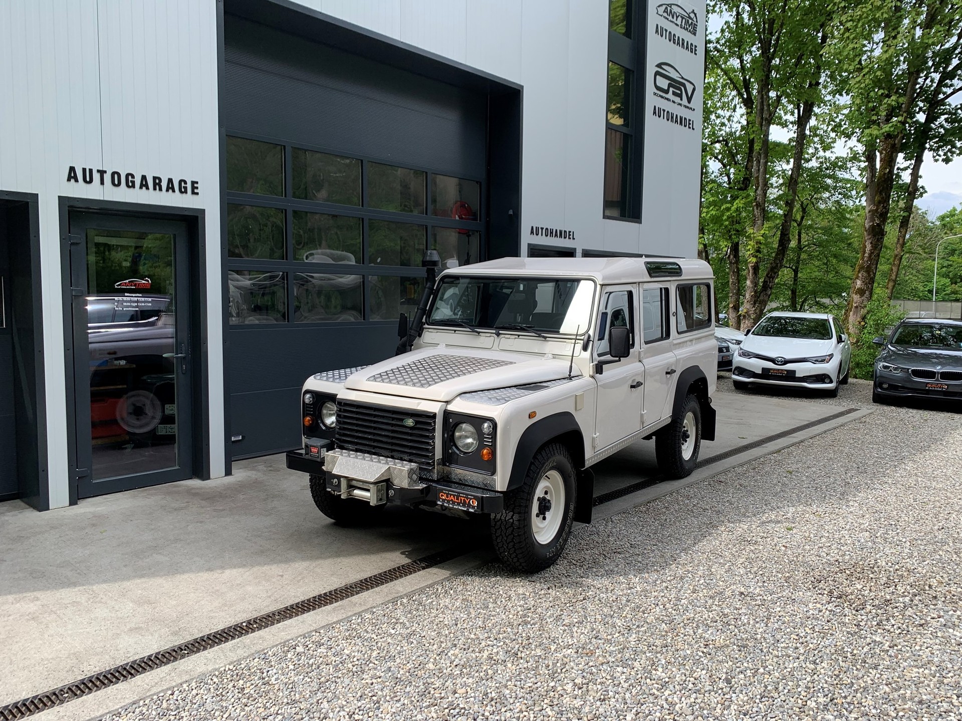LAND ROVER Defender 110 SW 2.5 Td5-image-1