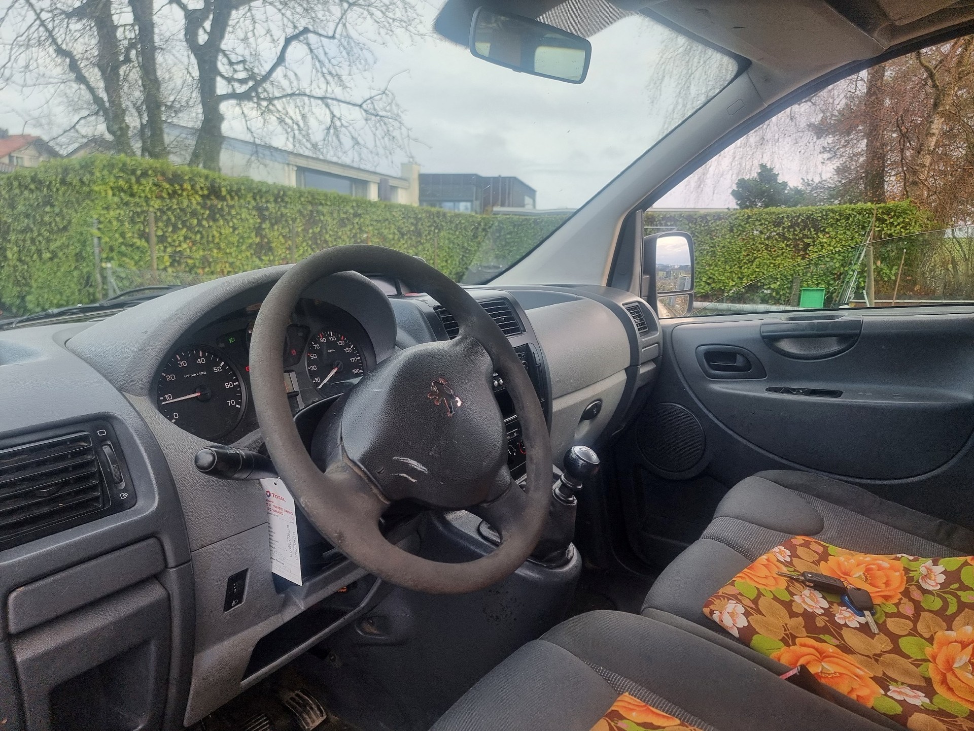 PEUGEOT Expert 2.0 HDi 229 L2H1-image-11