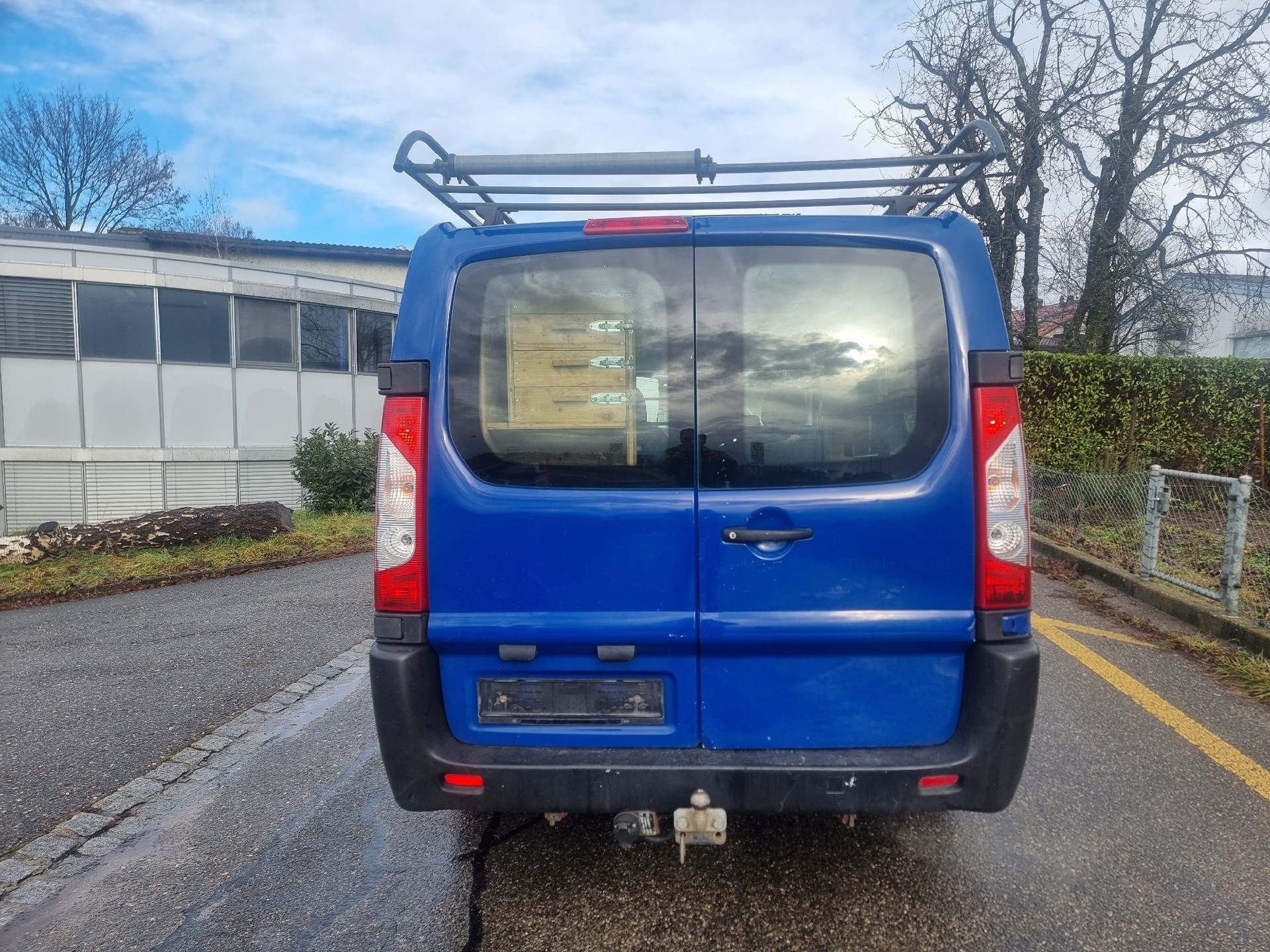 PEUGEOT Expert 2.0 HDi 229 L2H1-image-6