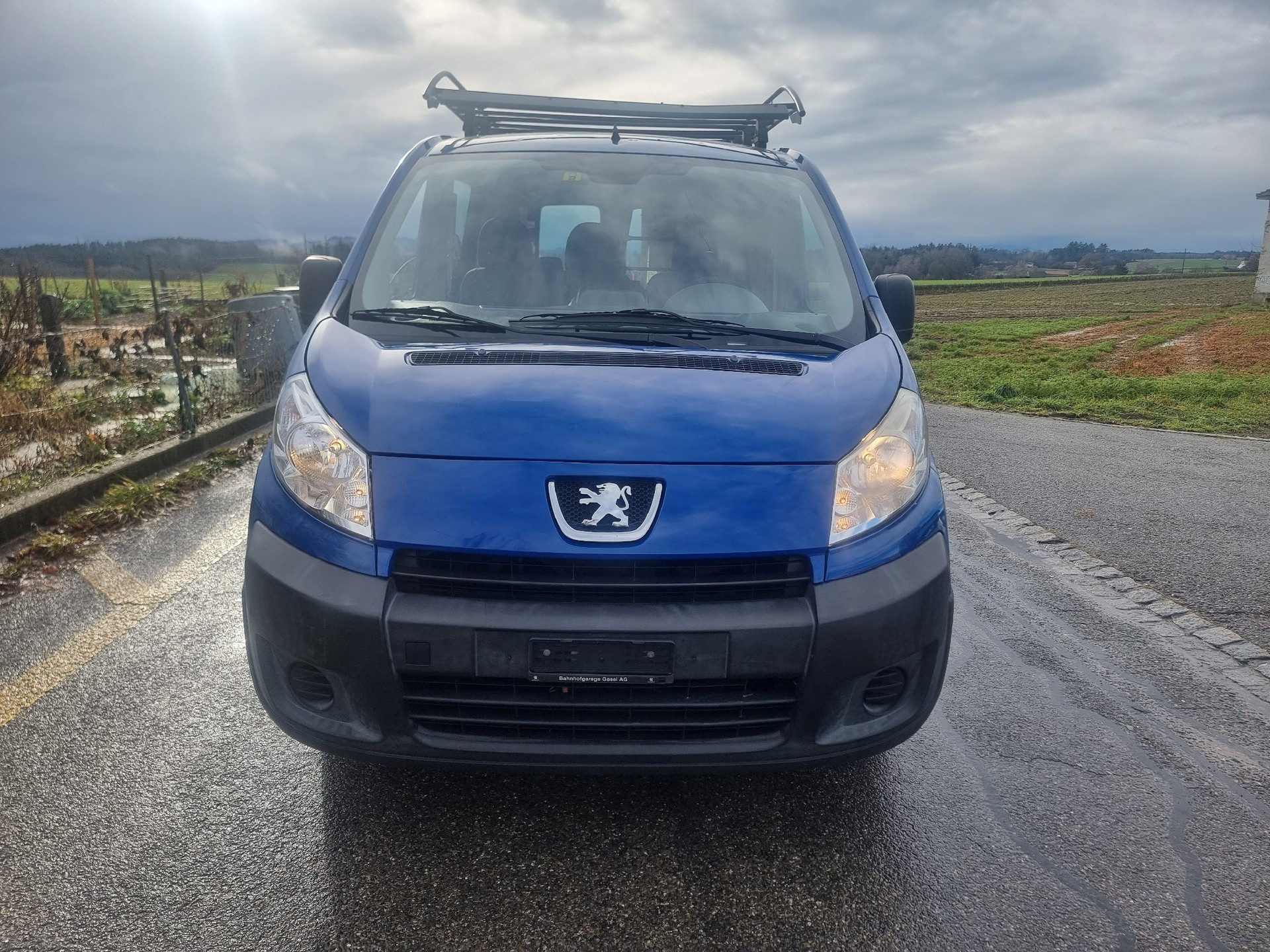 PEUGEOT Expert 2.0 HDi 229 L2H1-image-1