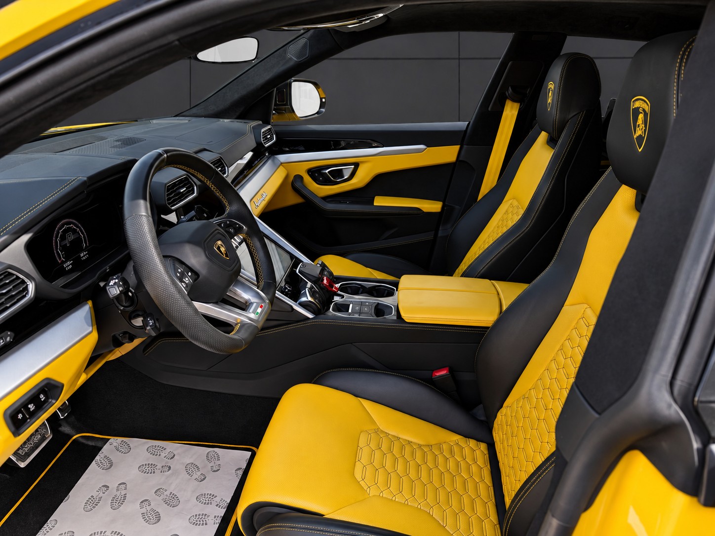 LAMBORGHINI Urus E-Gear-image-14