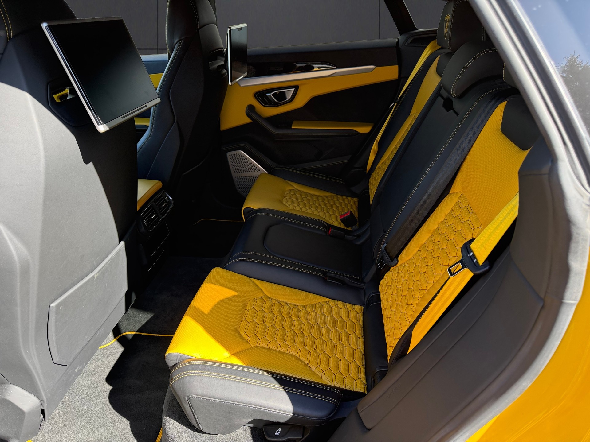 LAMBORGHINI Urus E-Gear-image-15