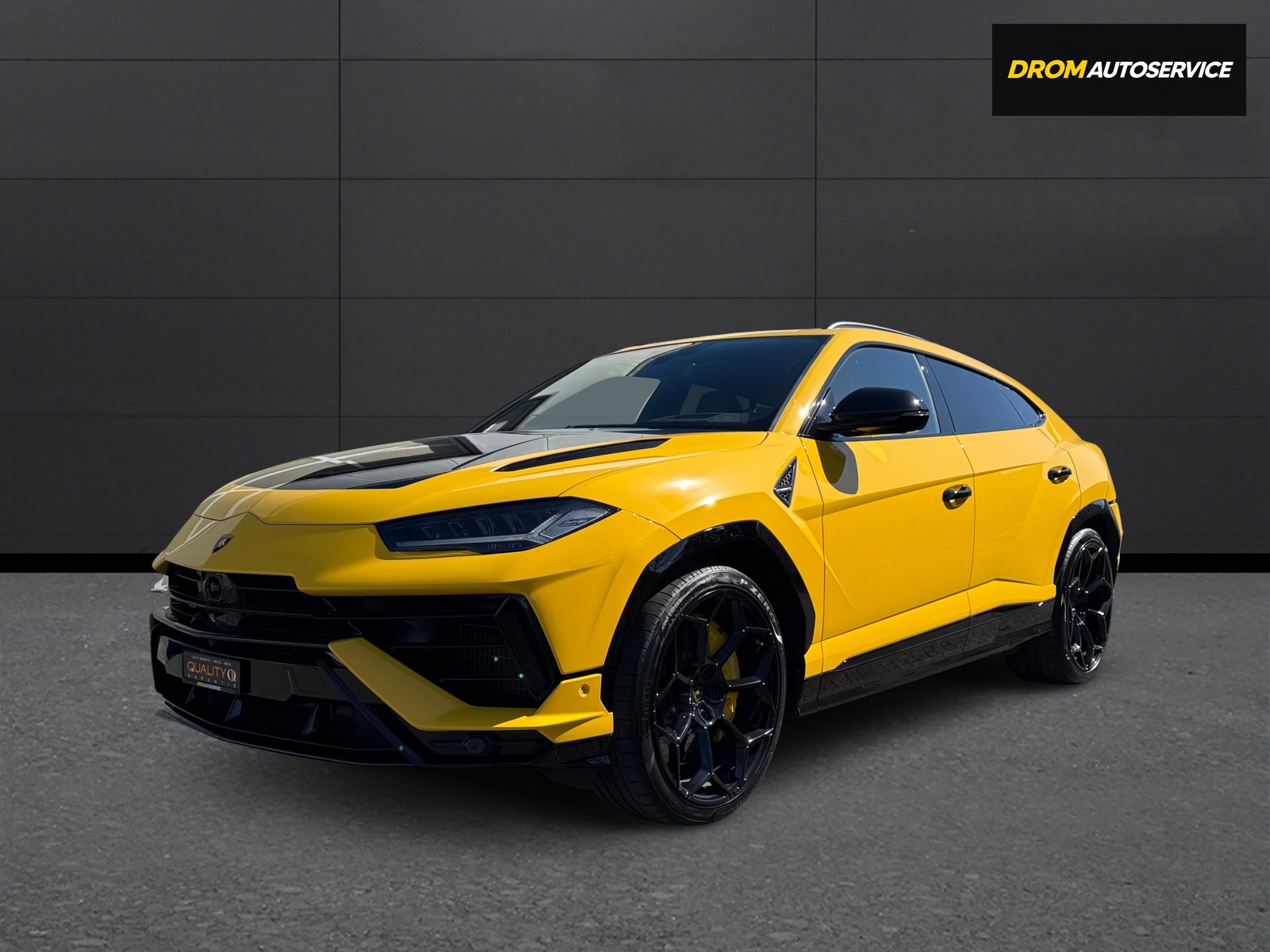LAMBORGHINI Urus E-Gear-image-1