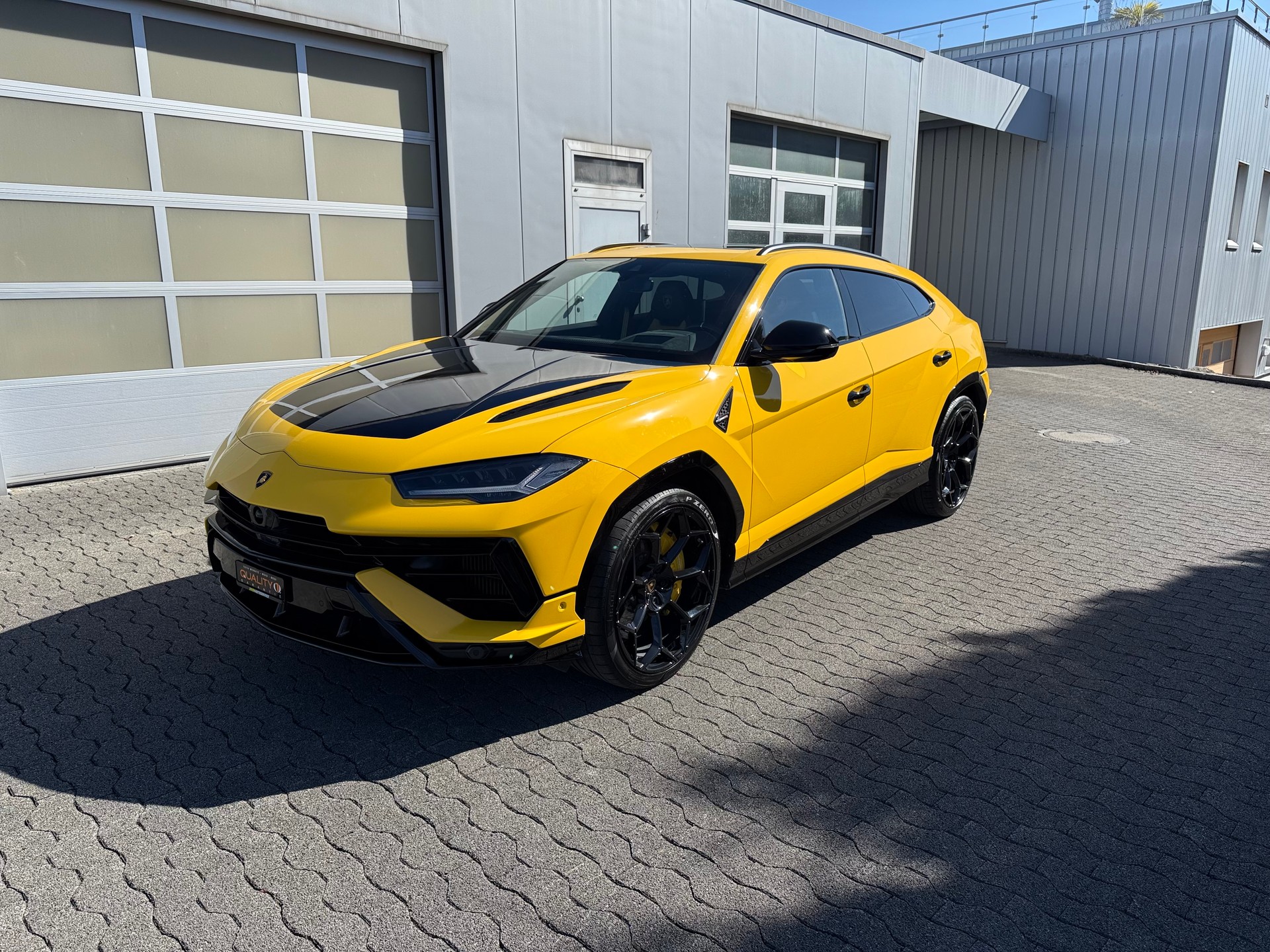 LAMBORGHINI Urus E-Gear-image-7