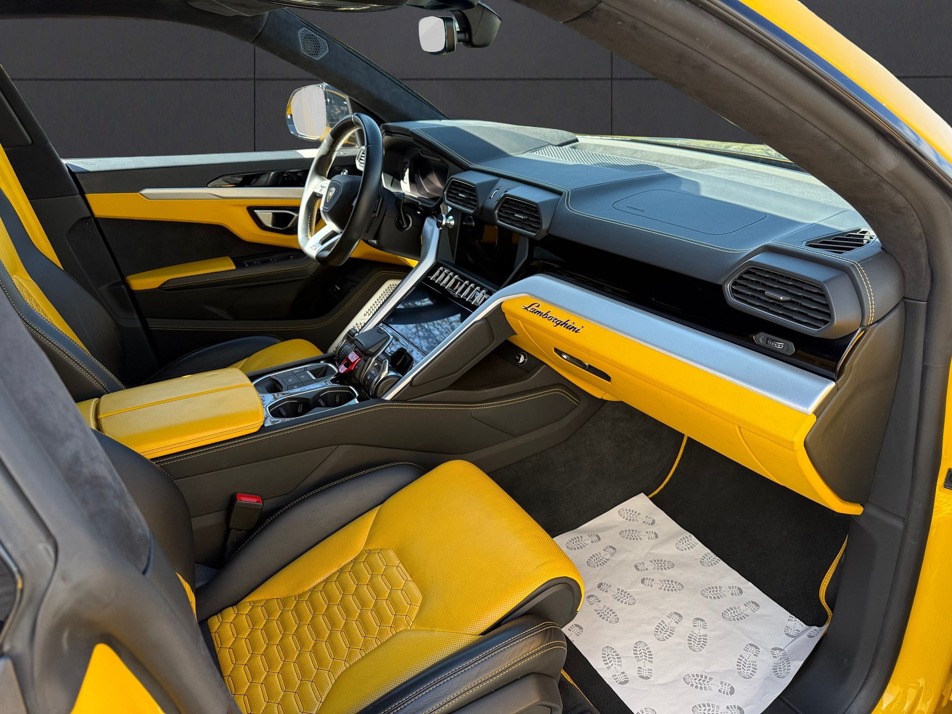 LAMBORGHINI Urus E-Gear-image-11