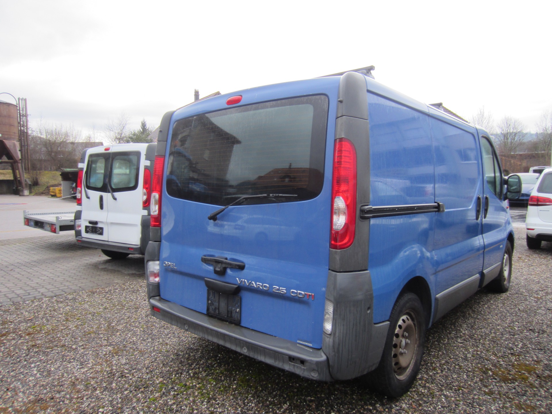 OPEL Vivaro 2.5 CDTI 2.9t L1H1-image-2