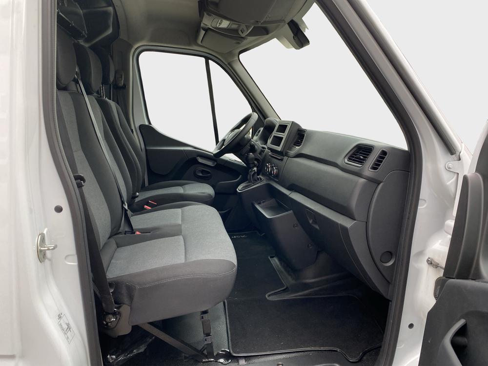 RENAULT Master T35 2.3 Blue dCi 150 L2H2-image-7