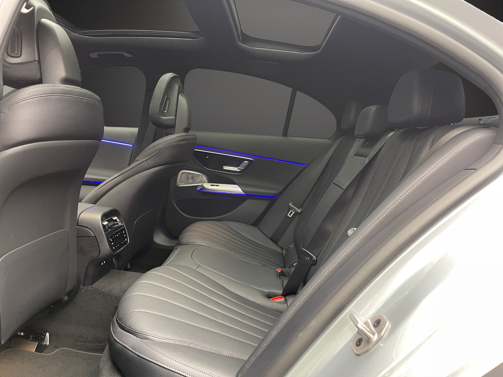 MERCEDES-BENZ E 400 e 4Matic 9G-Tronic-image-10