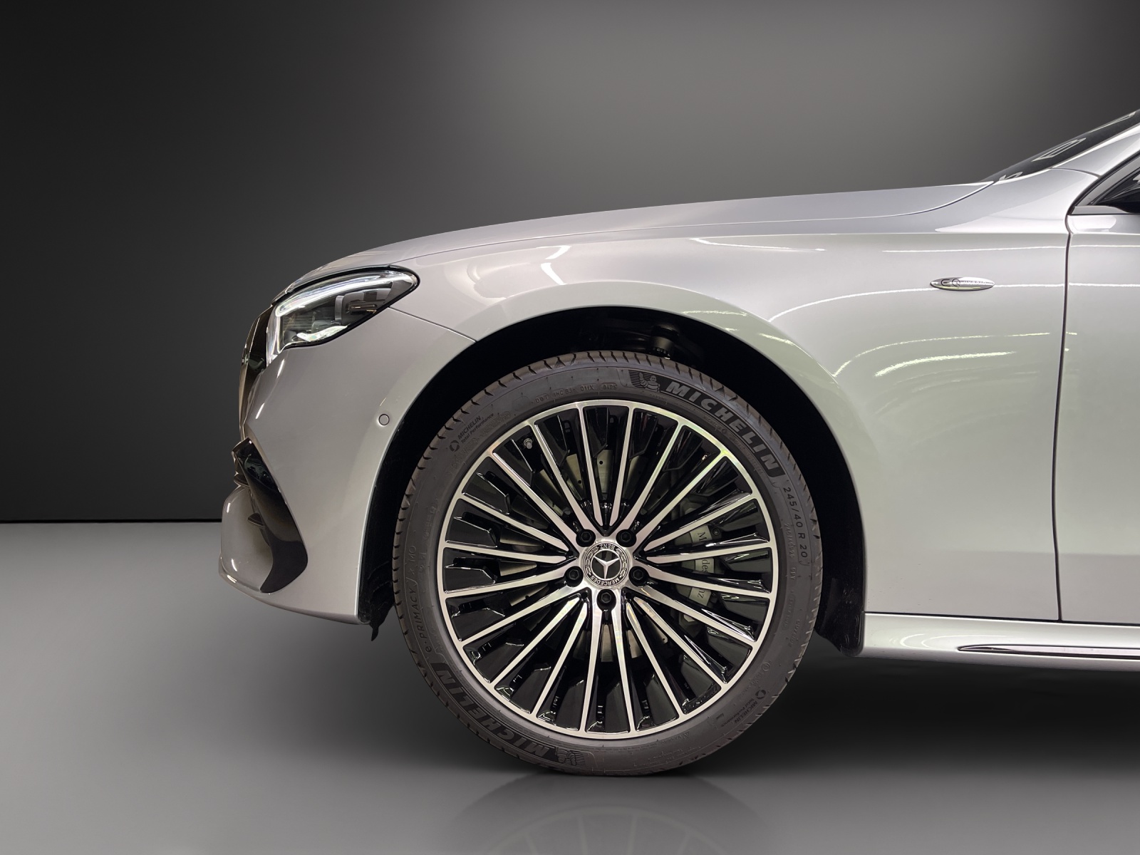 MERCEDES-BENZ E 400 e 4Matic 9G-Tronic-image-6