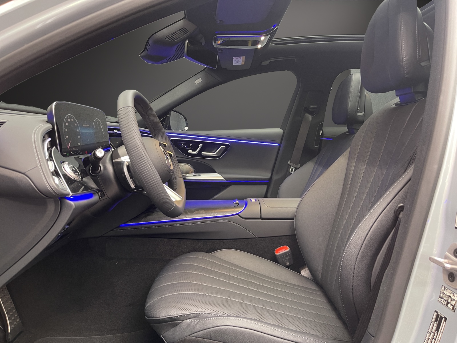 MERCEDES-BENZ E 400 e 4Matic 9G-Tronic-image-9