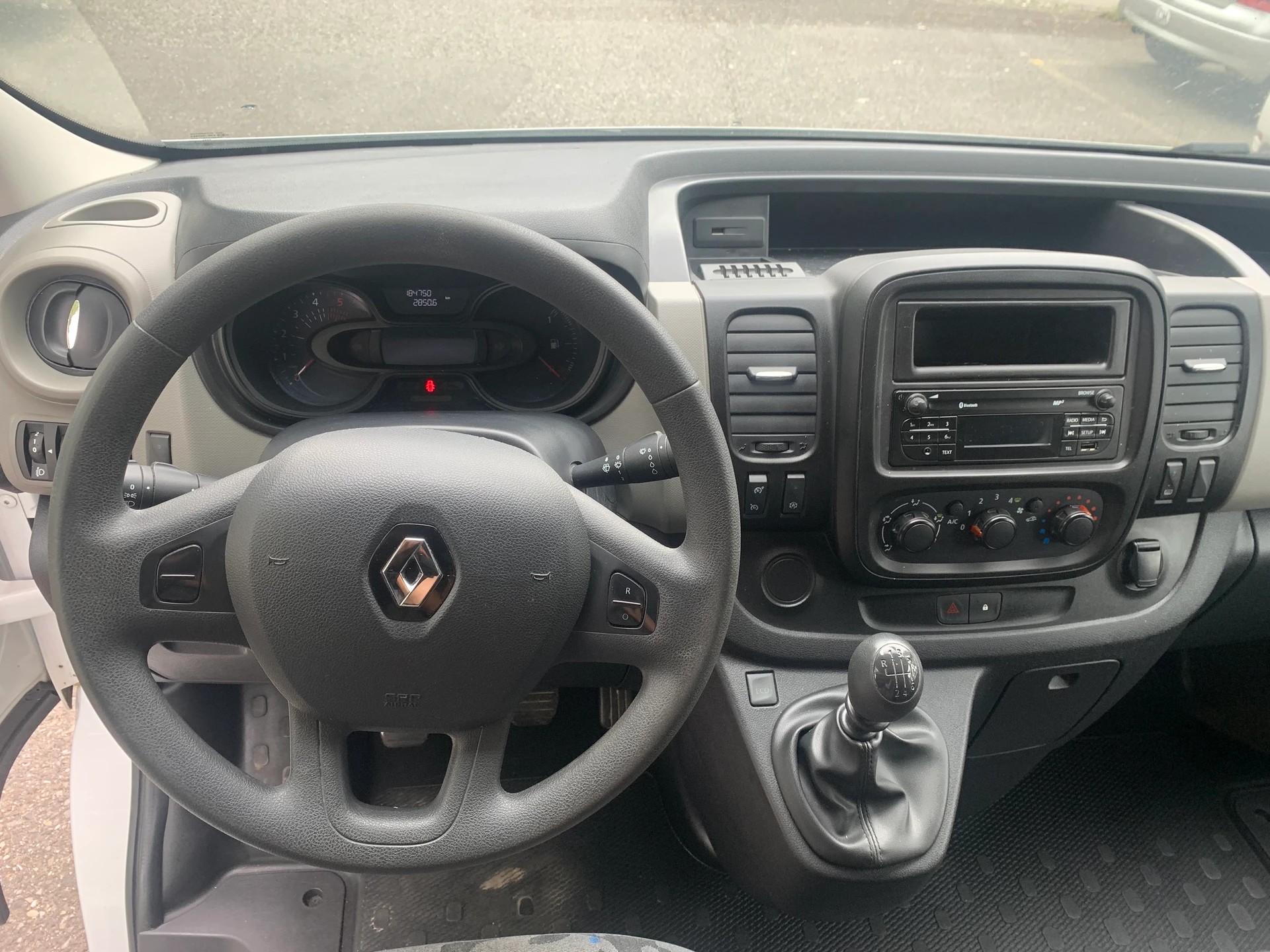 RENAULT Trafic 1.6 ENERGY TwinT. dCi125 2.9t Busin. L1H1 * 03x Sitze ** Klimaanlage ** Frisch Ab MFK*-image-3