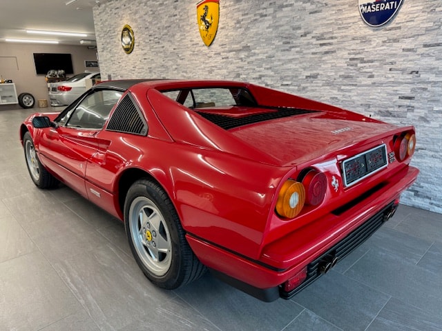 FERRARI GTS-image-9
