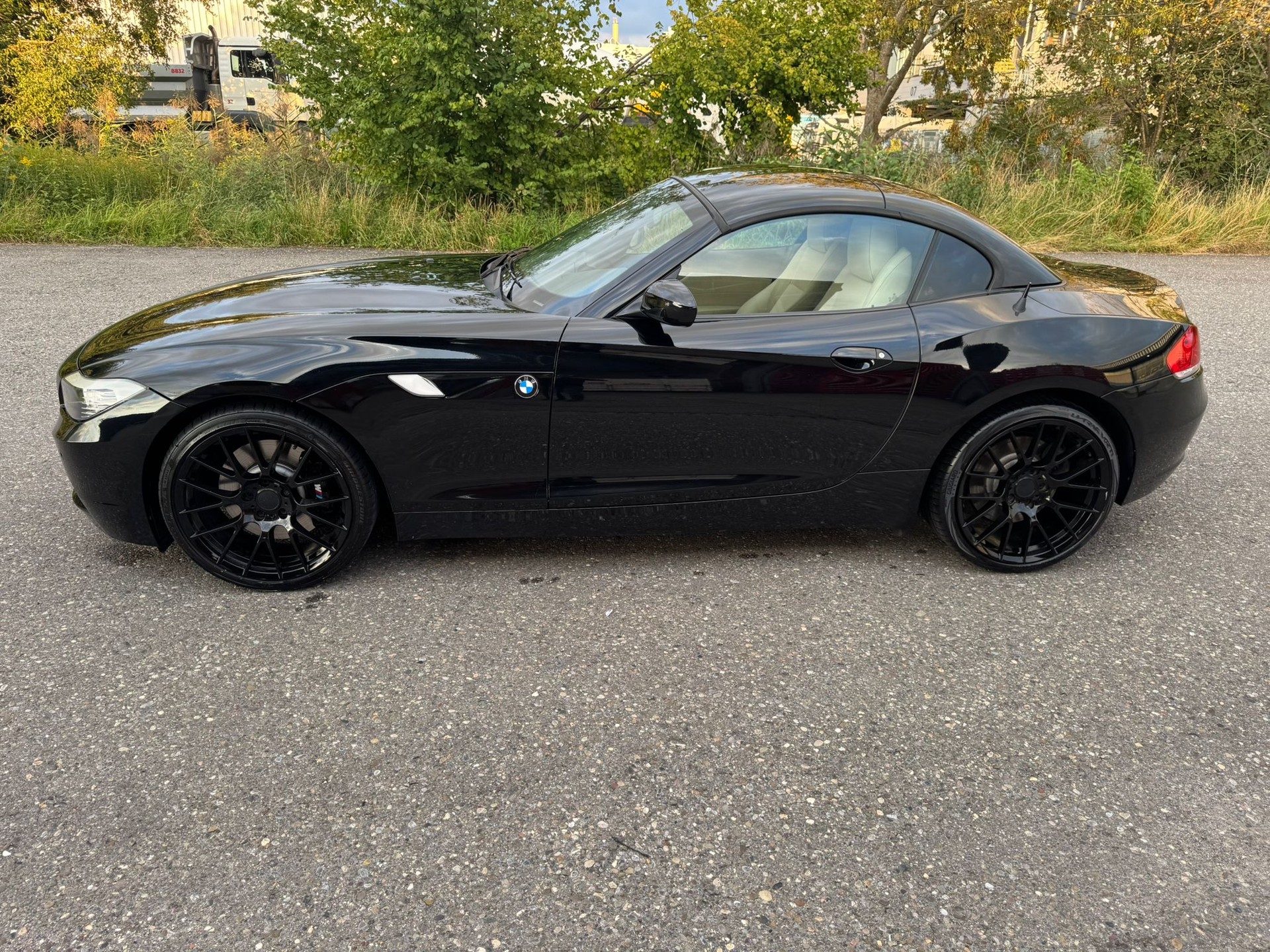 BMW Z4 sDrive35i-image-7