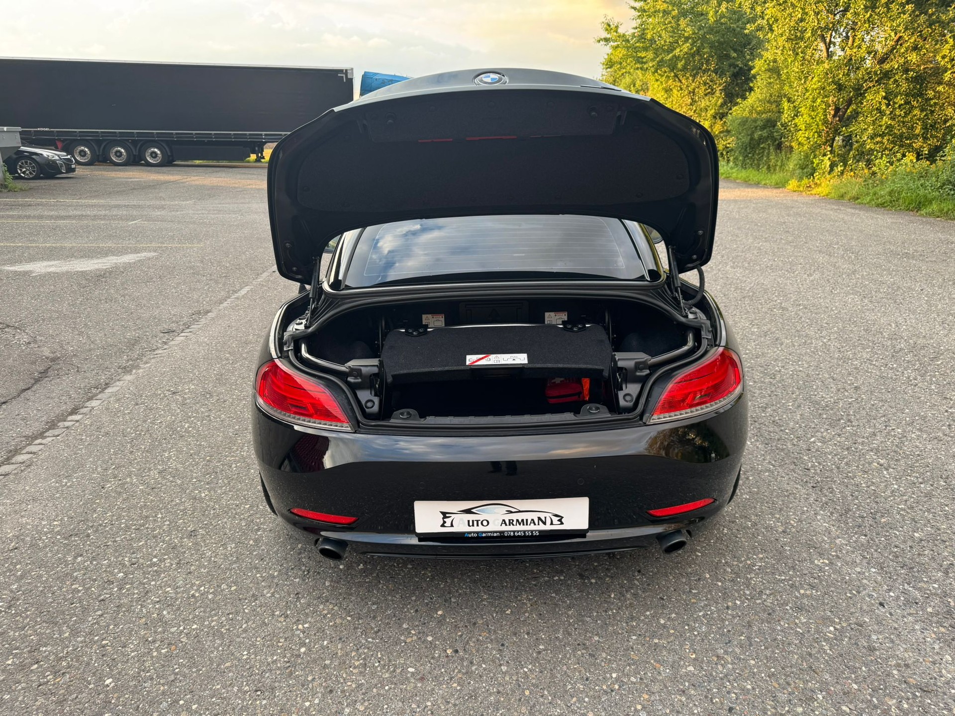 BMW Z4 sDrive35i-image-6