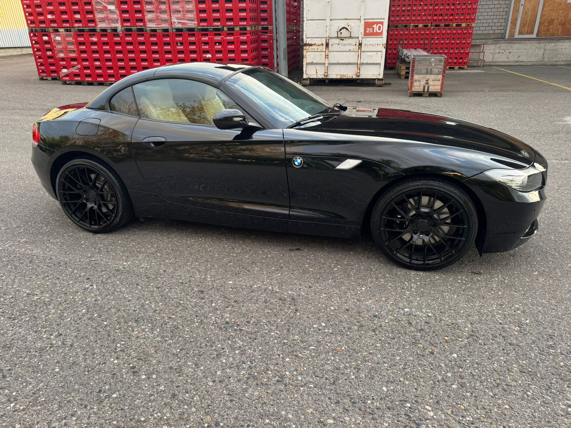 BMW Z4 sDrive35i-image-2