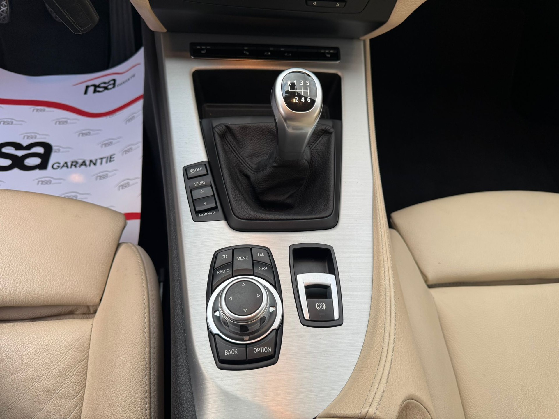 BMW Z4 sDrive35i-image-17