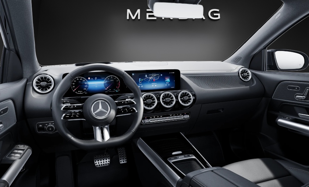 MERCEDES-BENZ GLA 200 7G-DCT-image-8