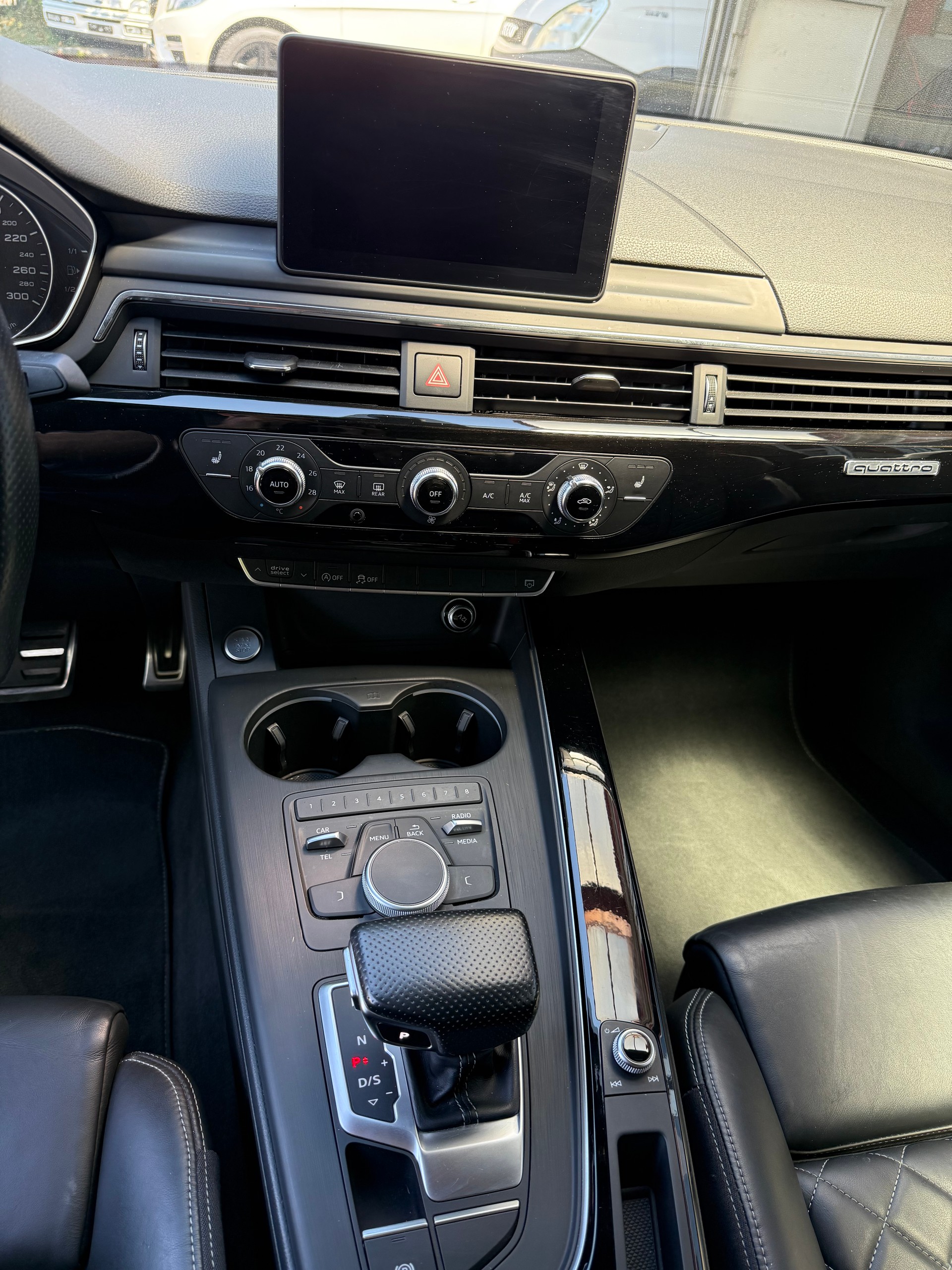AUDI A5 Coupé 2.0 TFSI Design quattro S-tronic-image-7