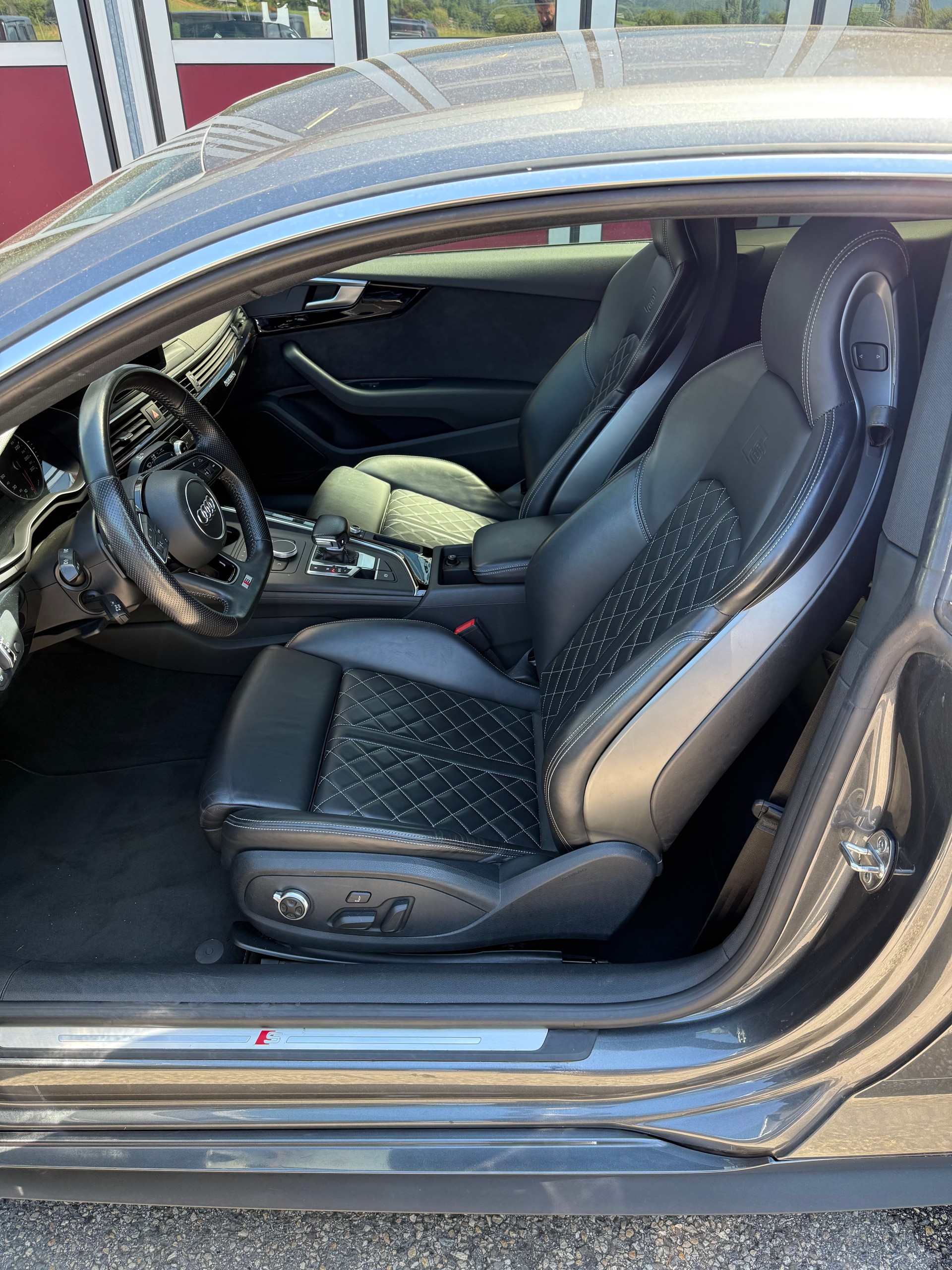 AUDI A5 Coupé 2.0 TFSI Design quattro S-tronic-image-4