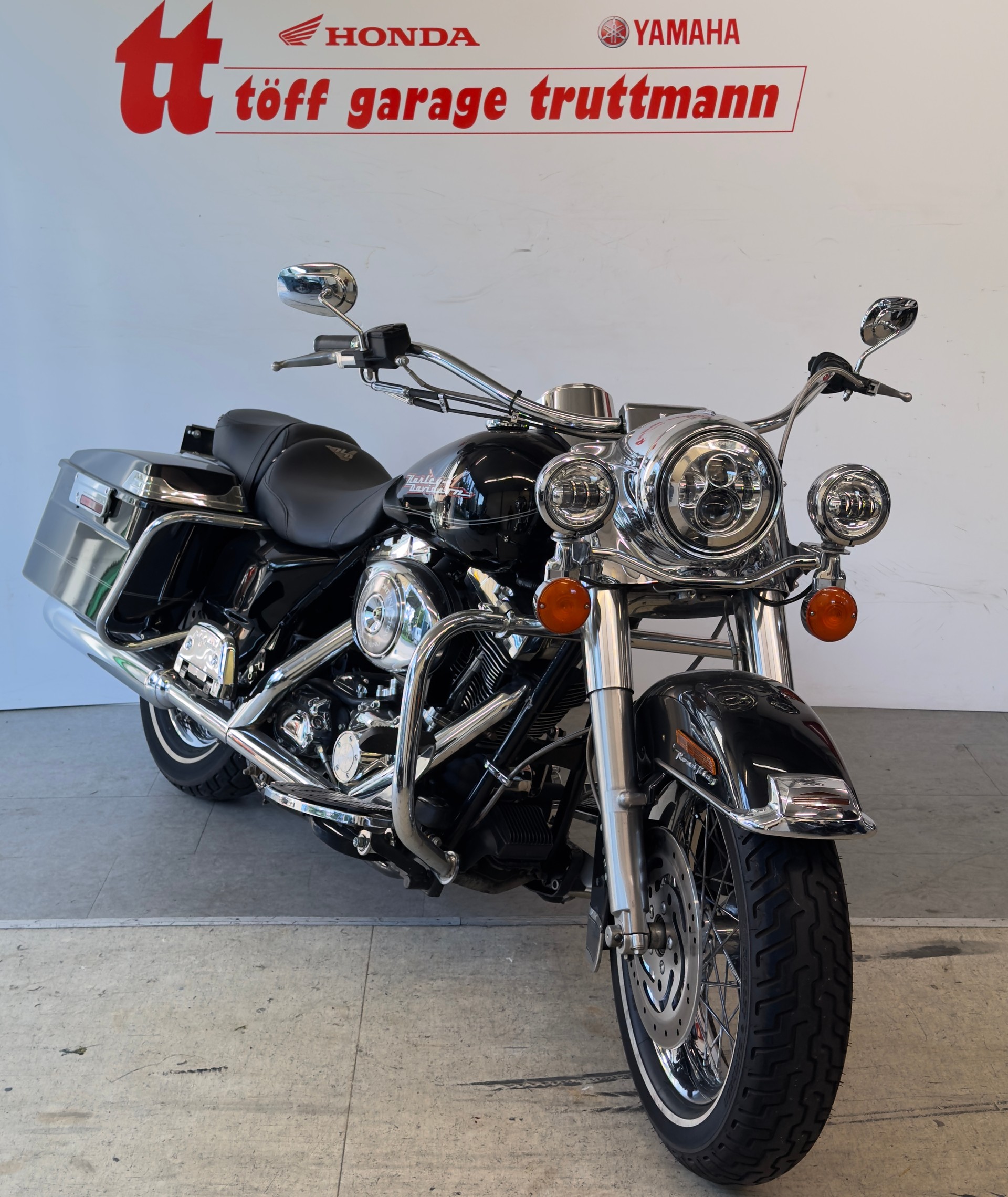 HARLEY-DAVIDSON FLHRI Road King-showroom-element-2