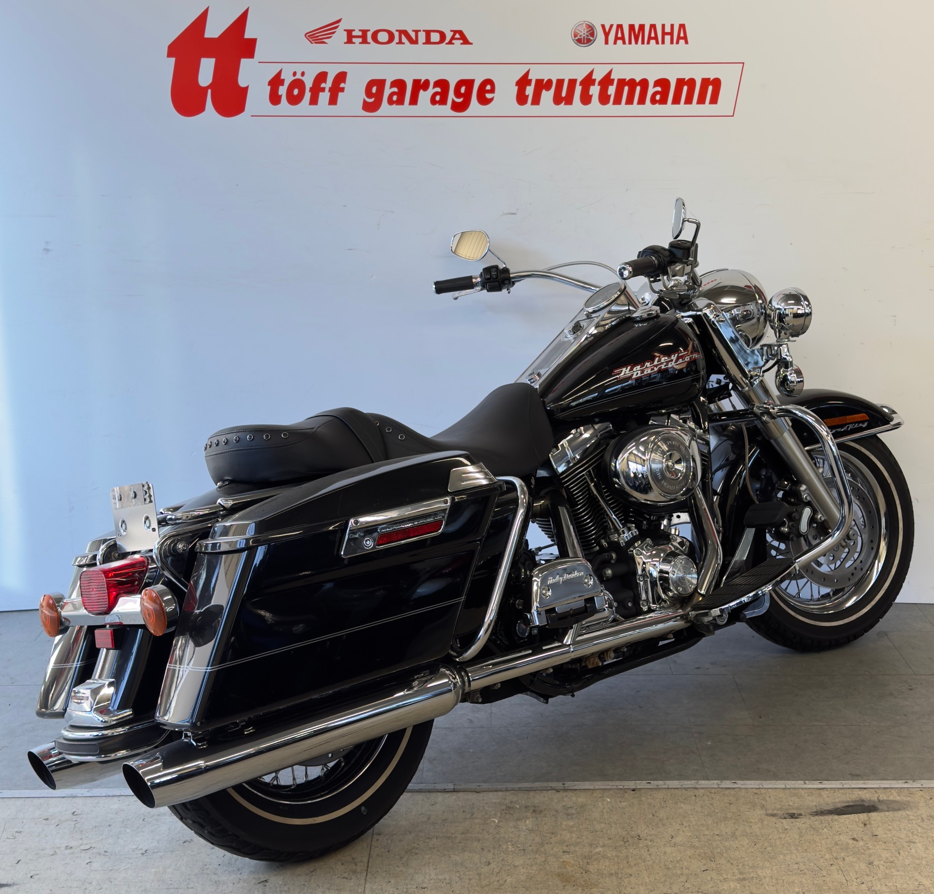 HARLEY-DAVIDSON FLHRI Road King-showroom-element-3
