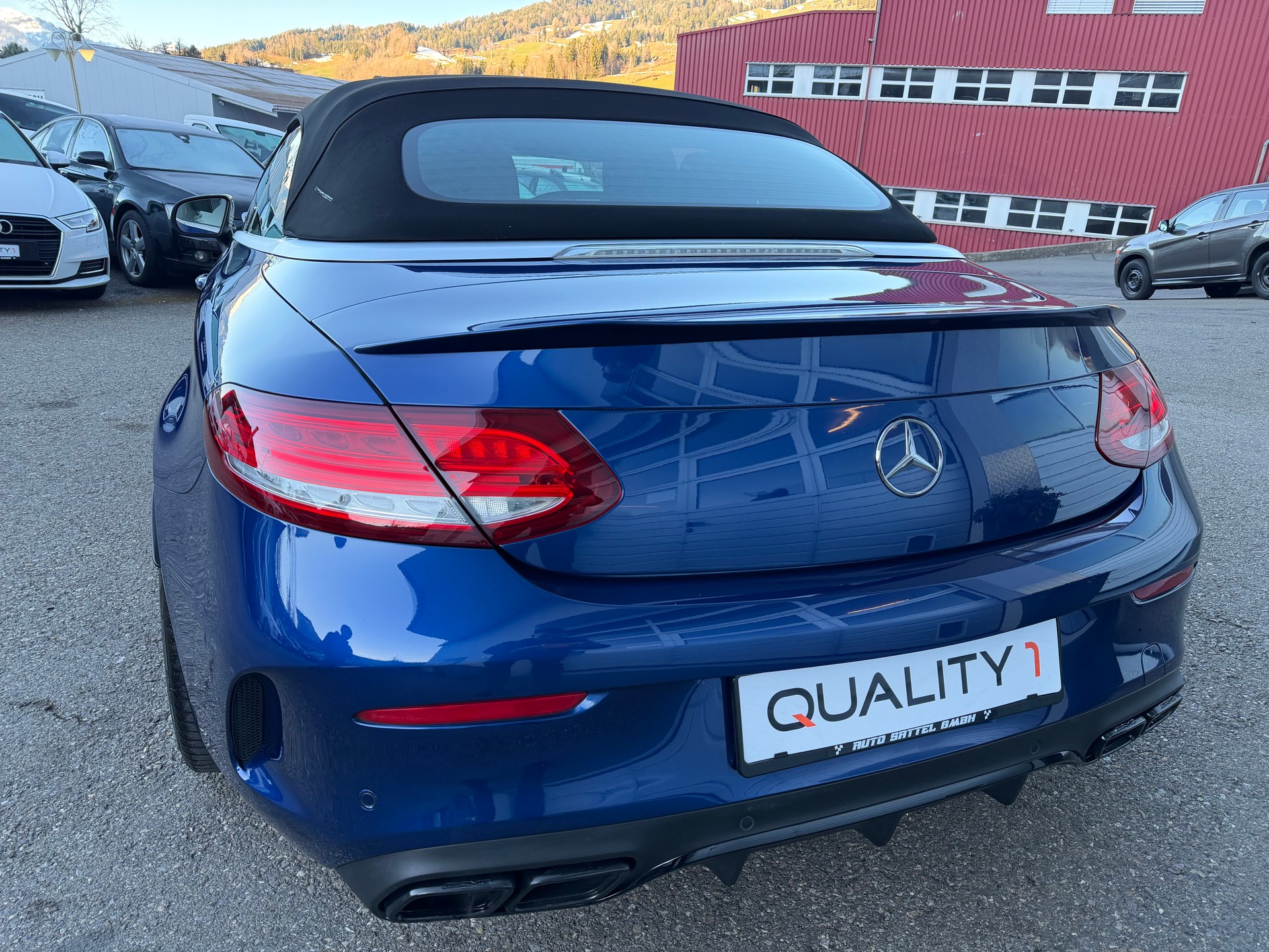 MERCEDES-BENZ C 63 Cabriolet AMG Speedshift-showroom-element-2