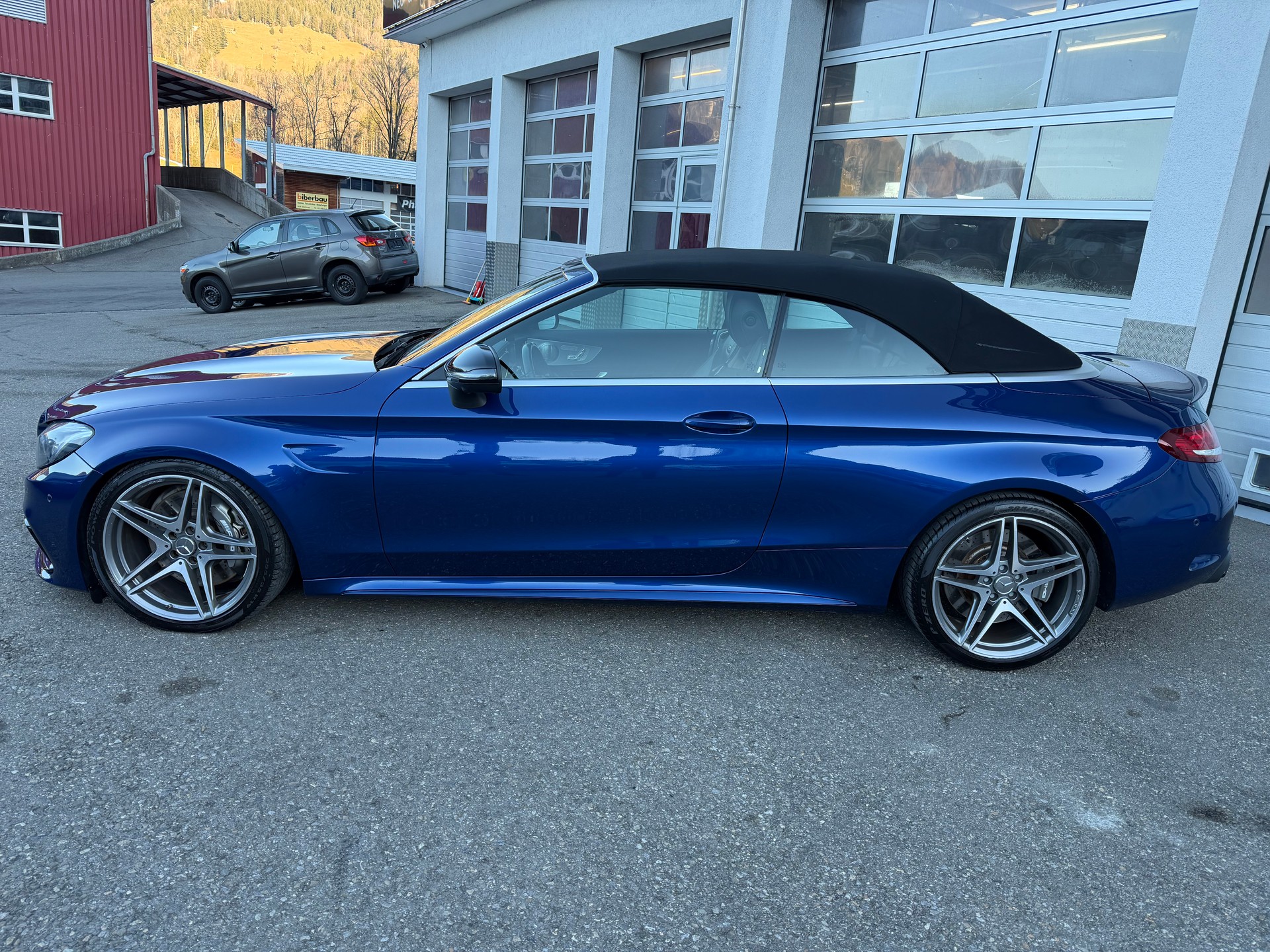 MERCEDES-BENZ C 63 Cabriolet AMG Speedshift-showroom-element-1