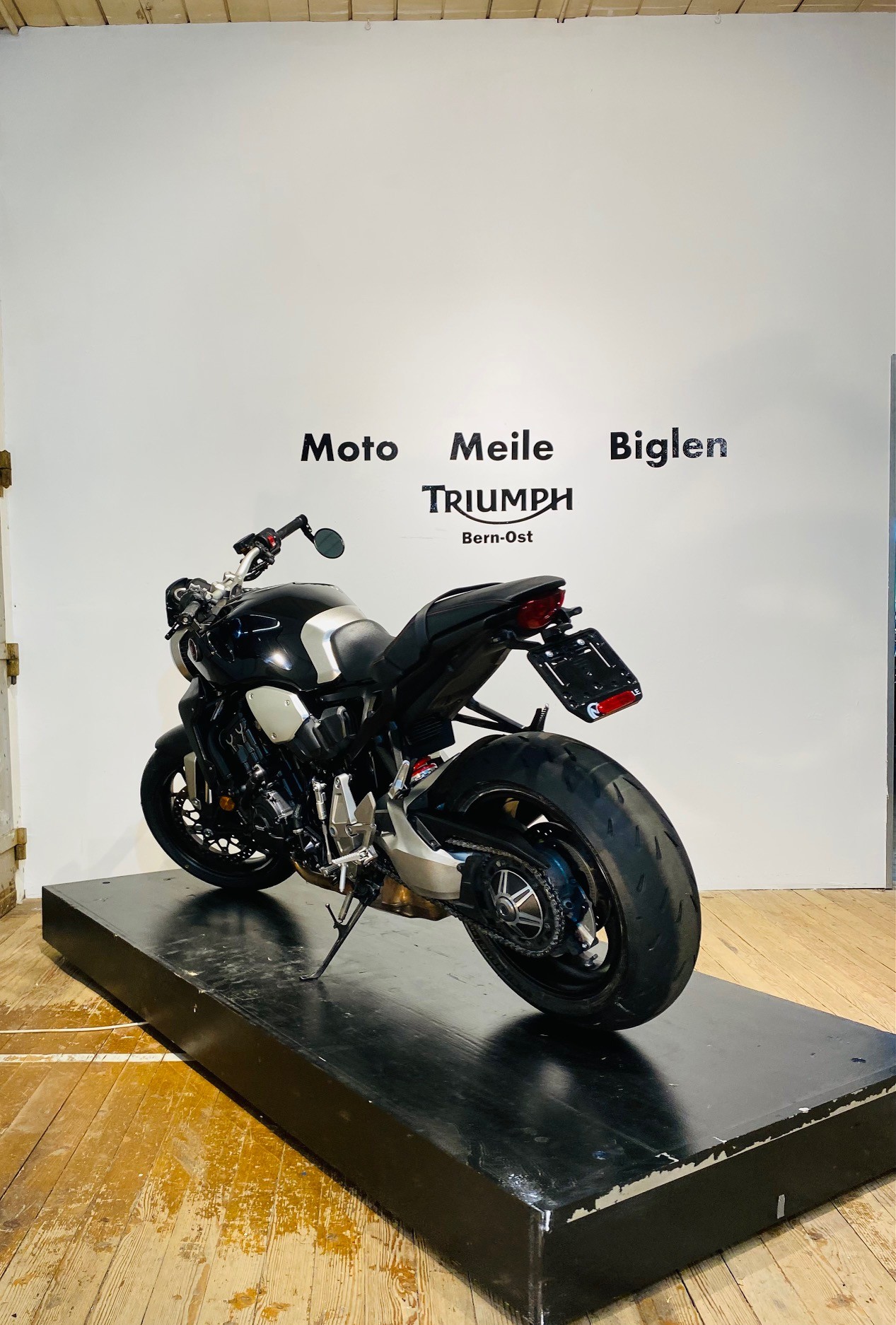 HONDA CB 1000 R ABS-showroom-element-3