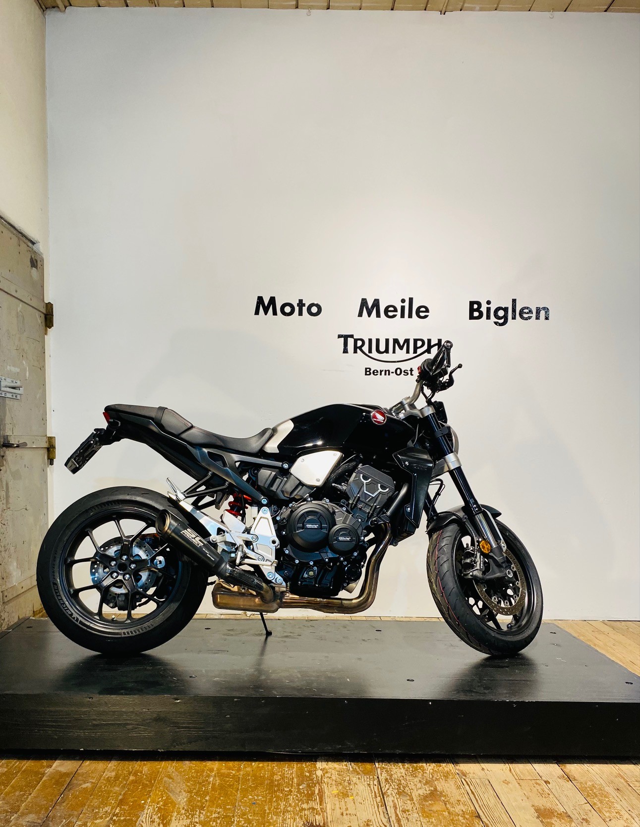 HONDA CB 1000 R ABS-showroom-element-1