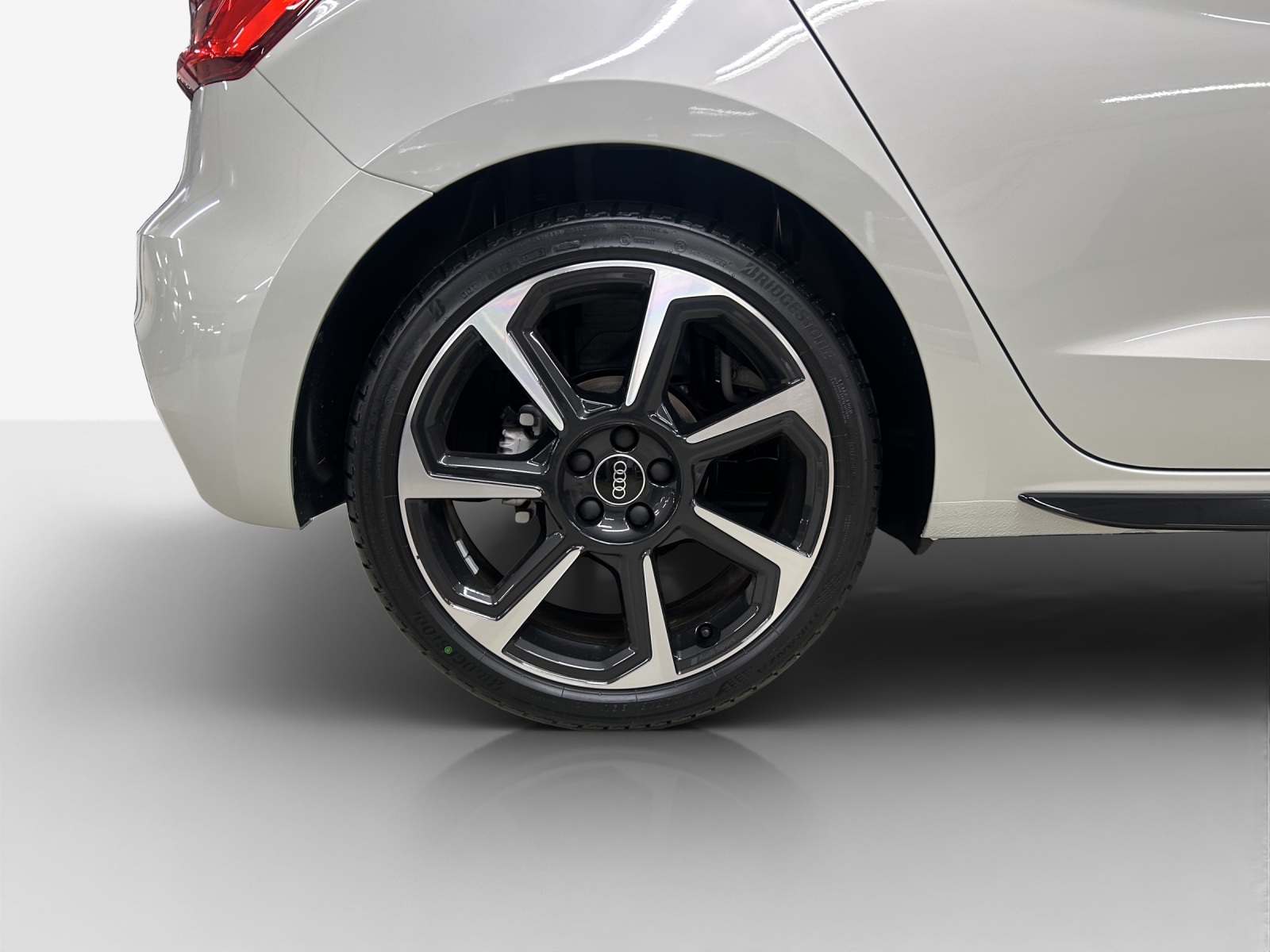 AUDI A1 Sportback 30 TFSI Attraction S-tronic-image-13