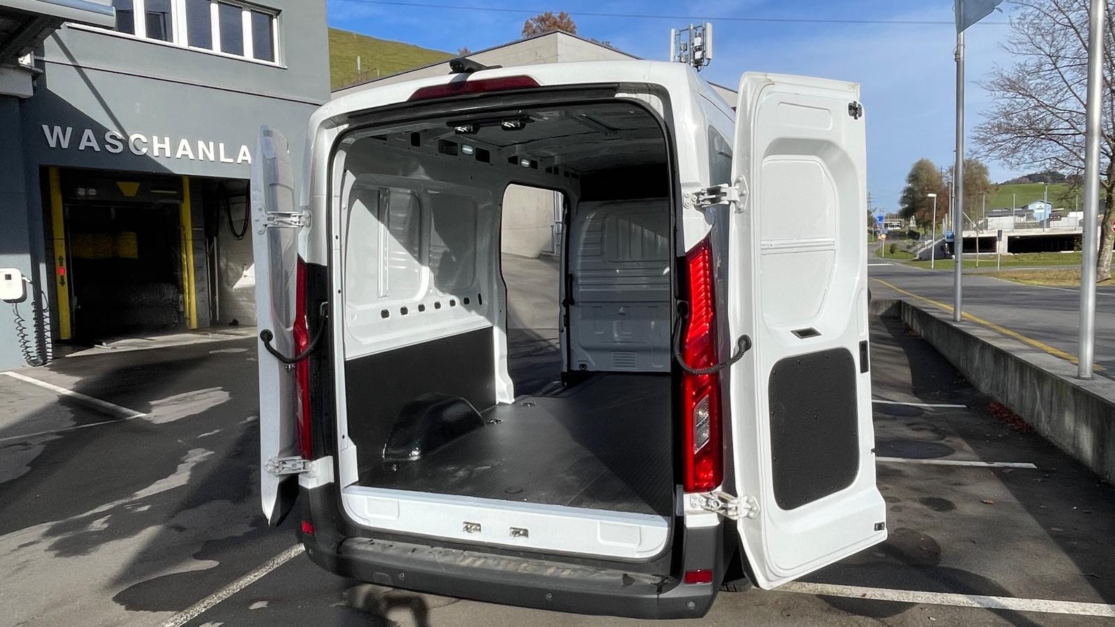 MAXUS eDeliver 9 L3H2 88.5kWh-image-10