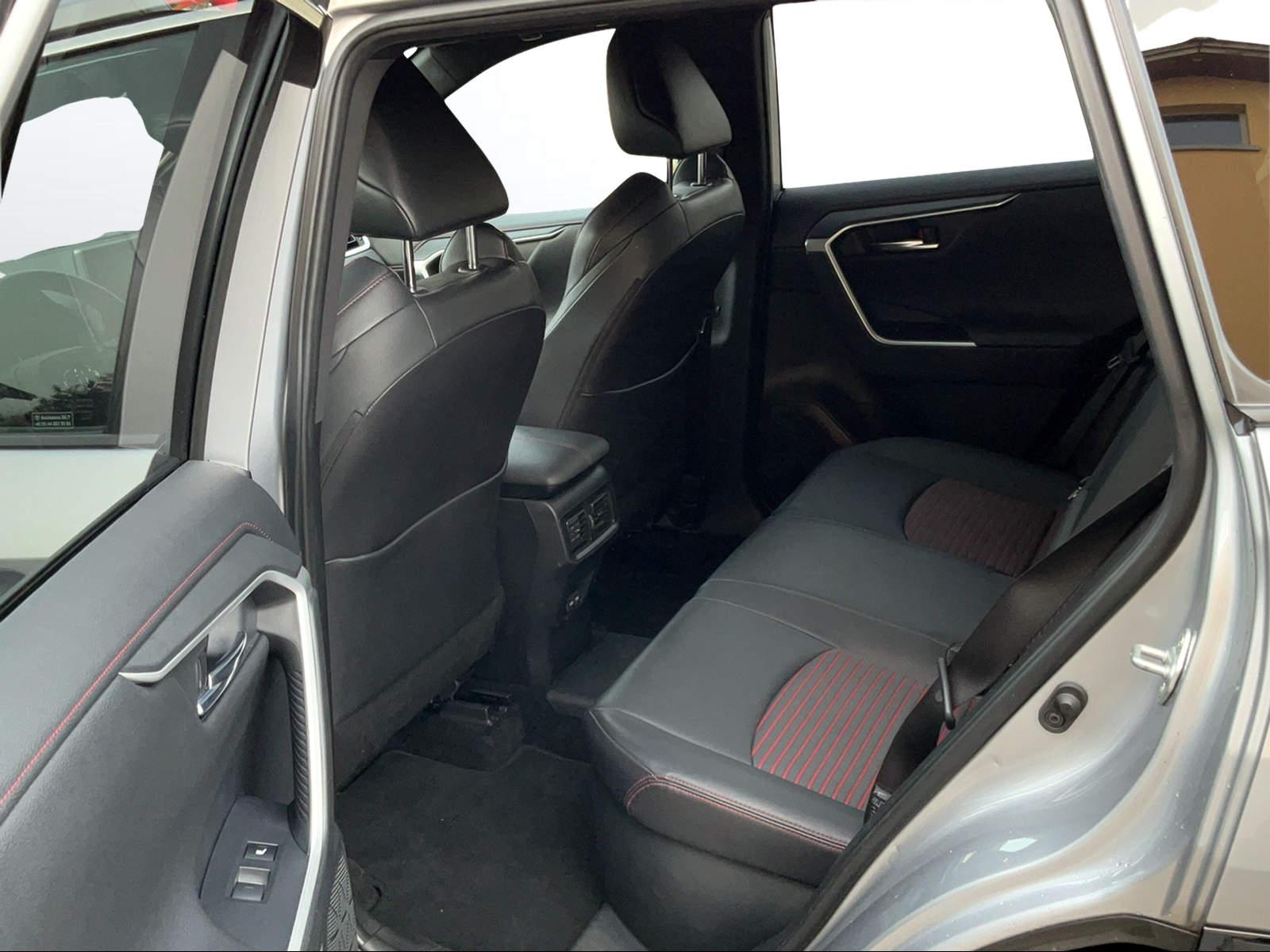 TOYOTA RAV4 2.5 Plug-In-Hybrid Premium-image-7