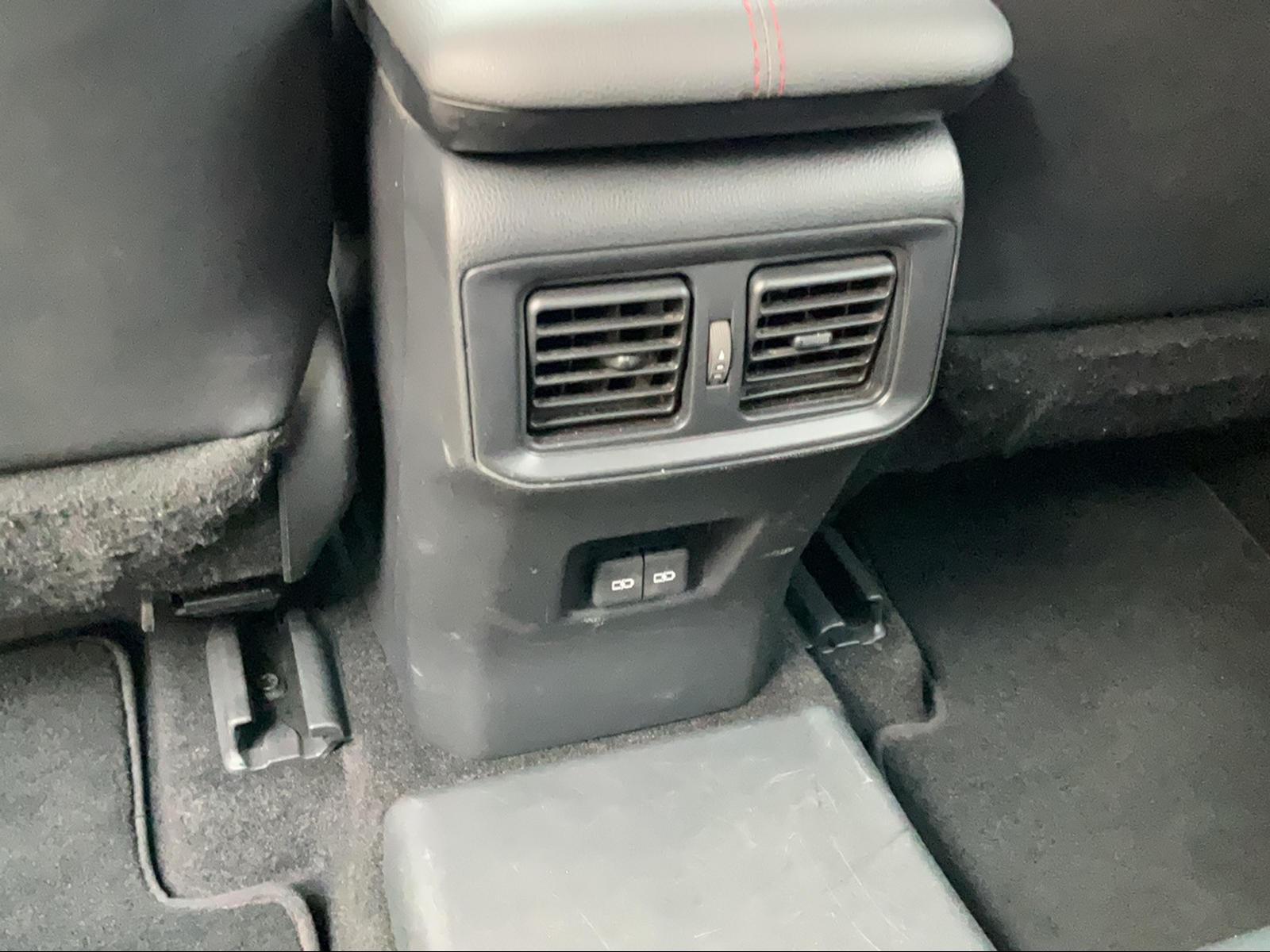 TOYOTA RAV4 2.5 Plug-In-Hybrid Premium-image-13